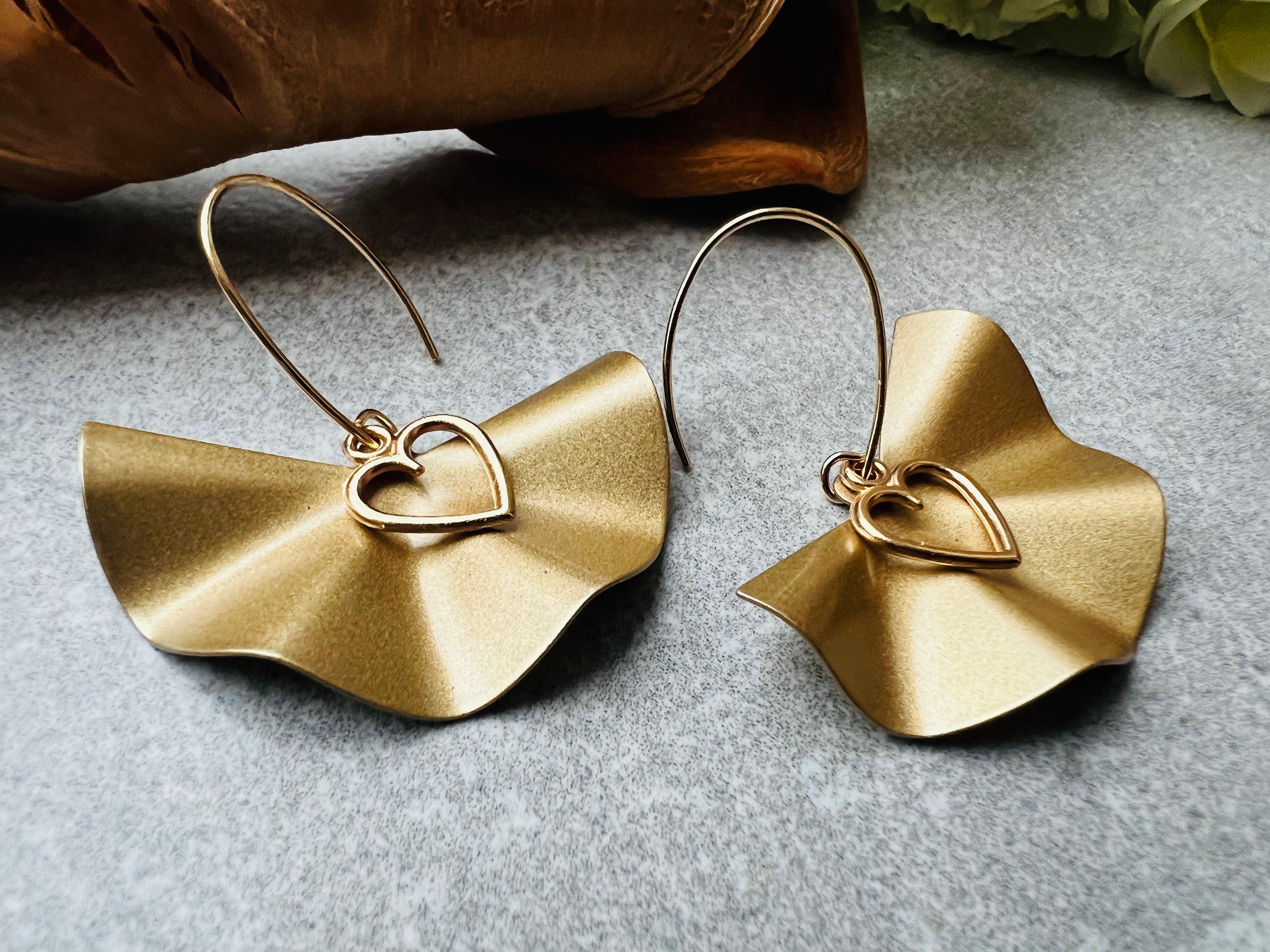 Boucles d’oreilles SELENE éventails dorés version courte - Créations Uniques - Créations Uniques