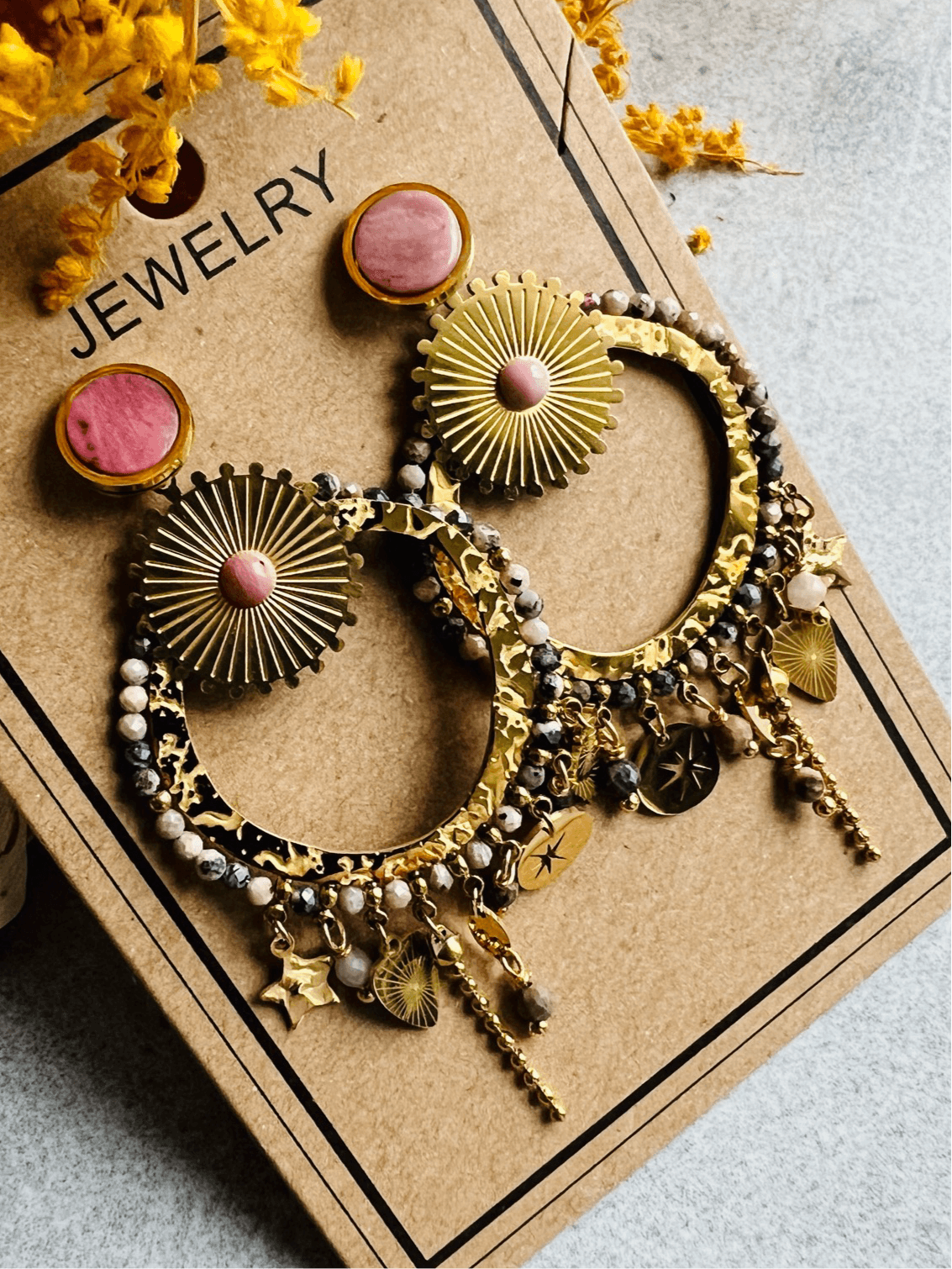 Boucles d’oreilles MARIE-AMELIE dorées, perles et multi pampilles clous roses - Créations Uniques