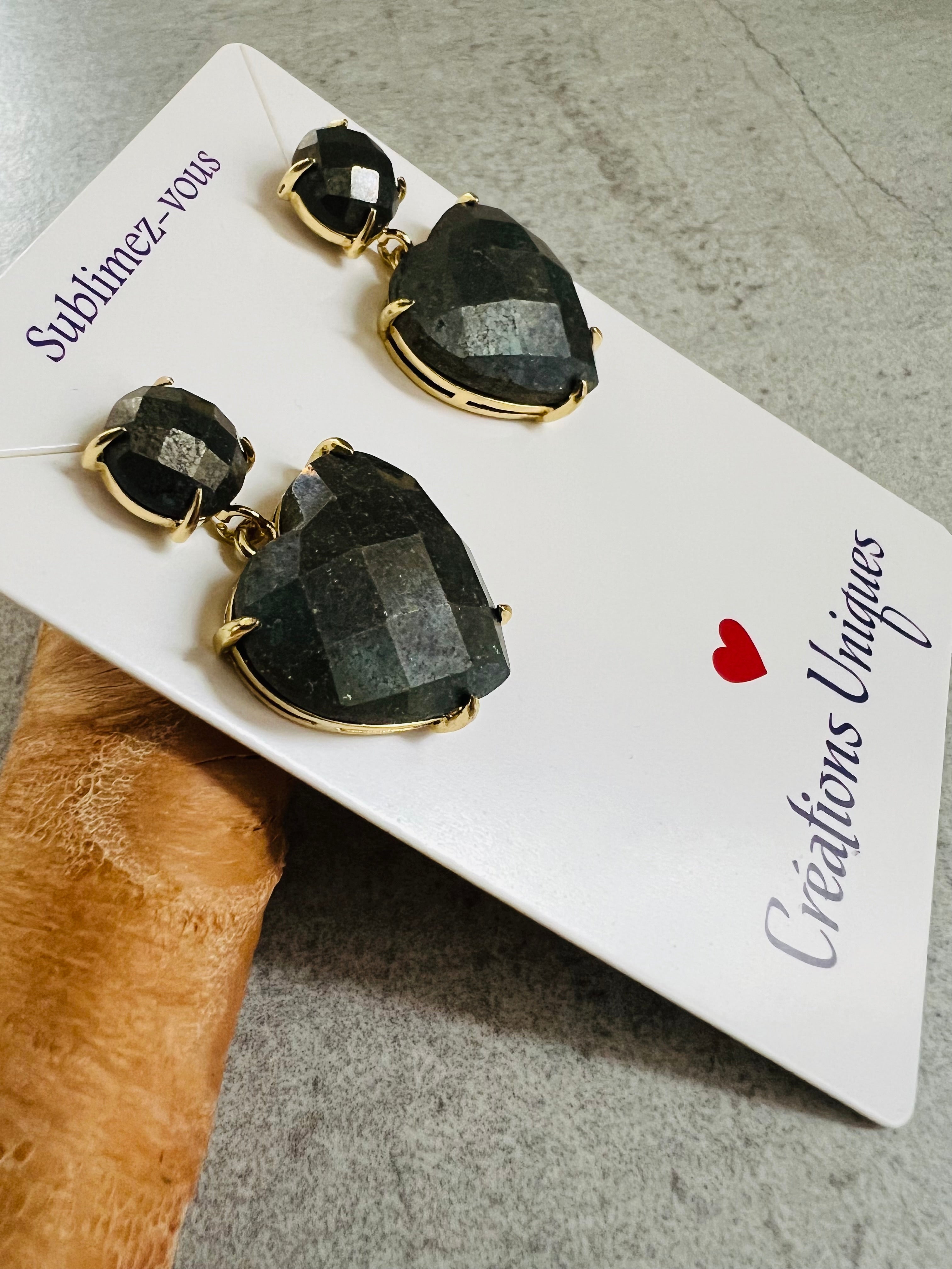 Boucles d’oreilles LESLIE cœurs gris foncé - Créations Uniques