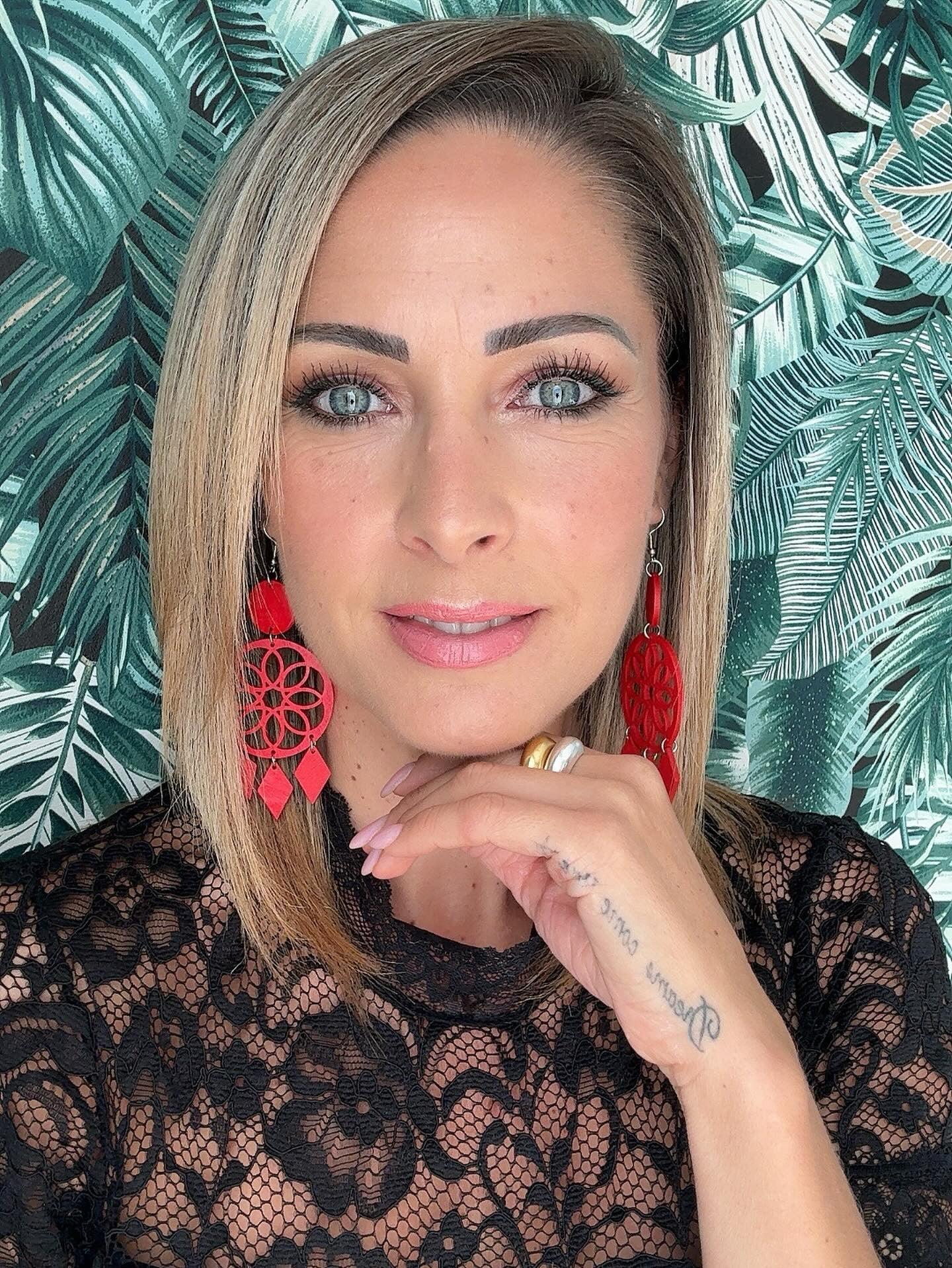 Boucles d’oreilles LILOU attrape-rêves bois rouge - Créations Uniques