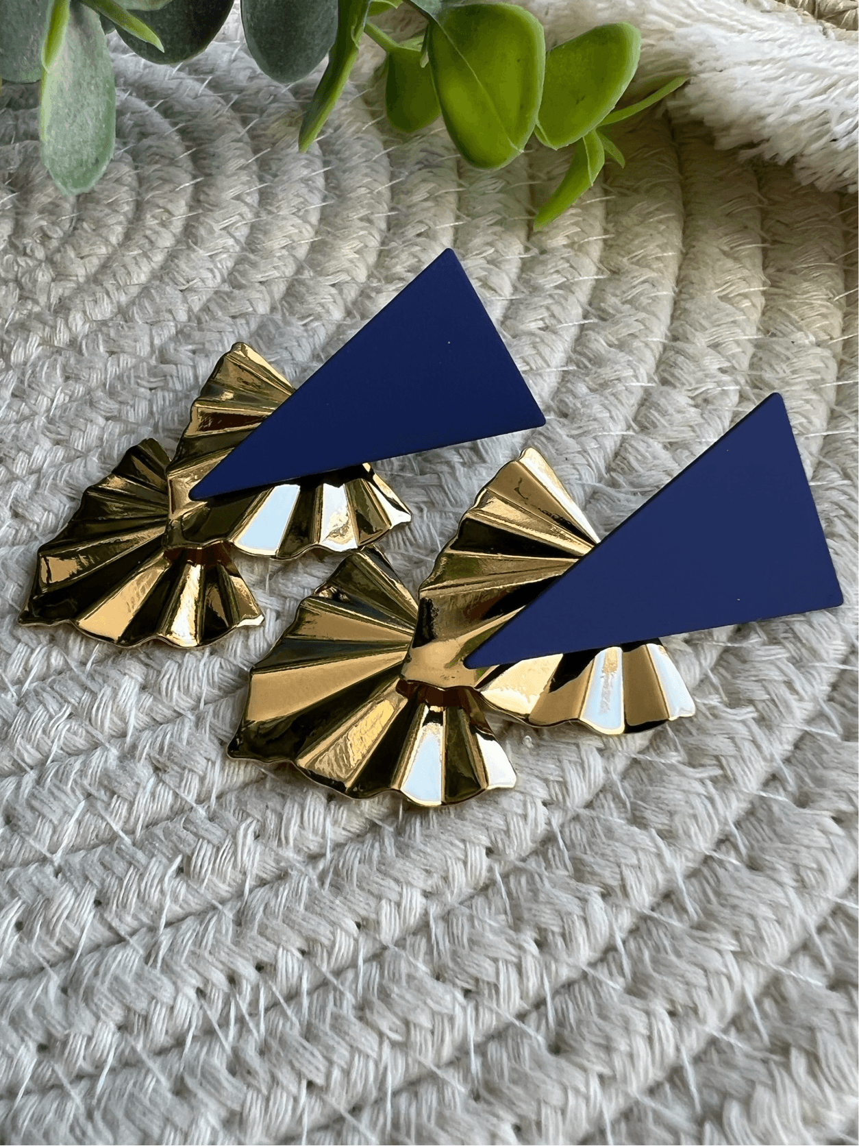 Boucles d’oreilles ADELIA triangles dorés superposés - Créations Uniques - Créations Uniques