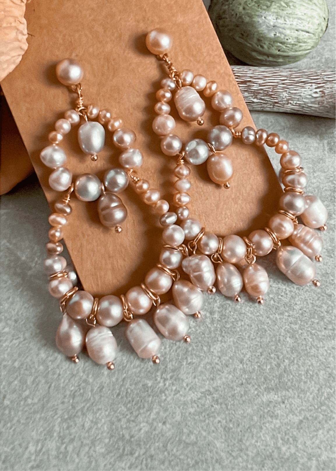 Boucles d’oreilles SORENE perles eau douce et perles rose nacré - Créations Uniques