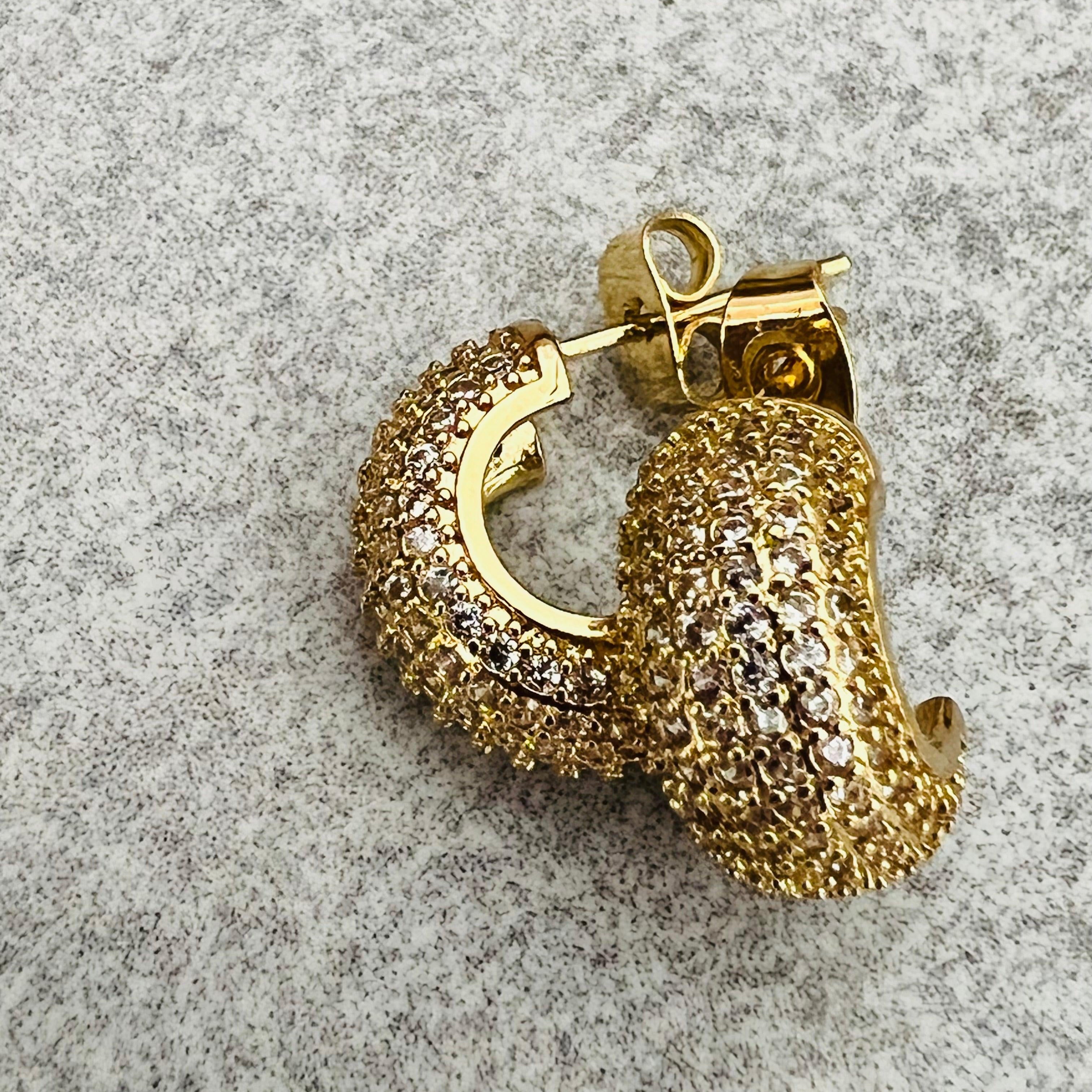 Boucles d’oreilles JAICY mini créoles bombées strass - Créations Uniques