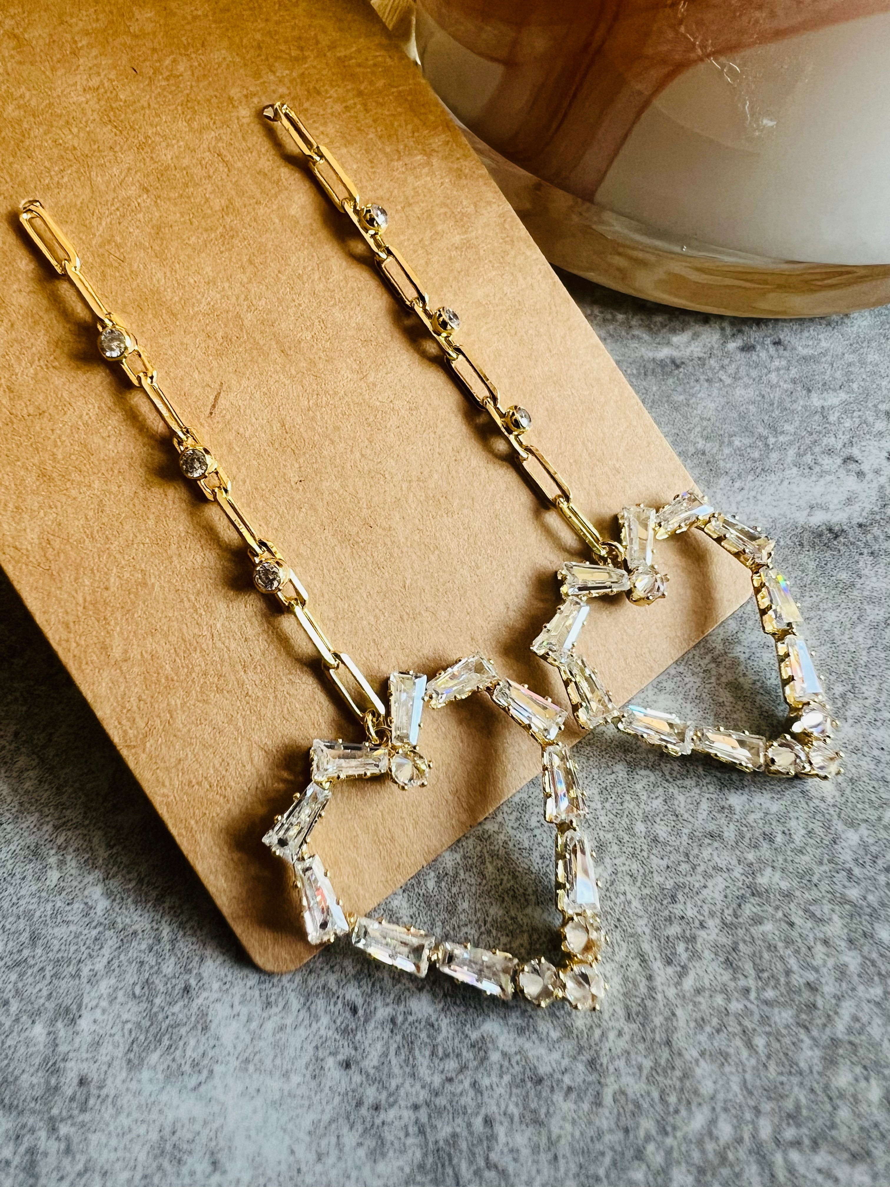 Boucles d’oreilles pendantes MERYLE cœurs strass - Créations Uniques