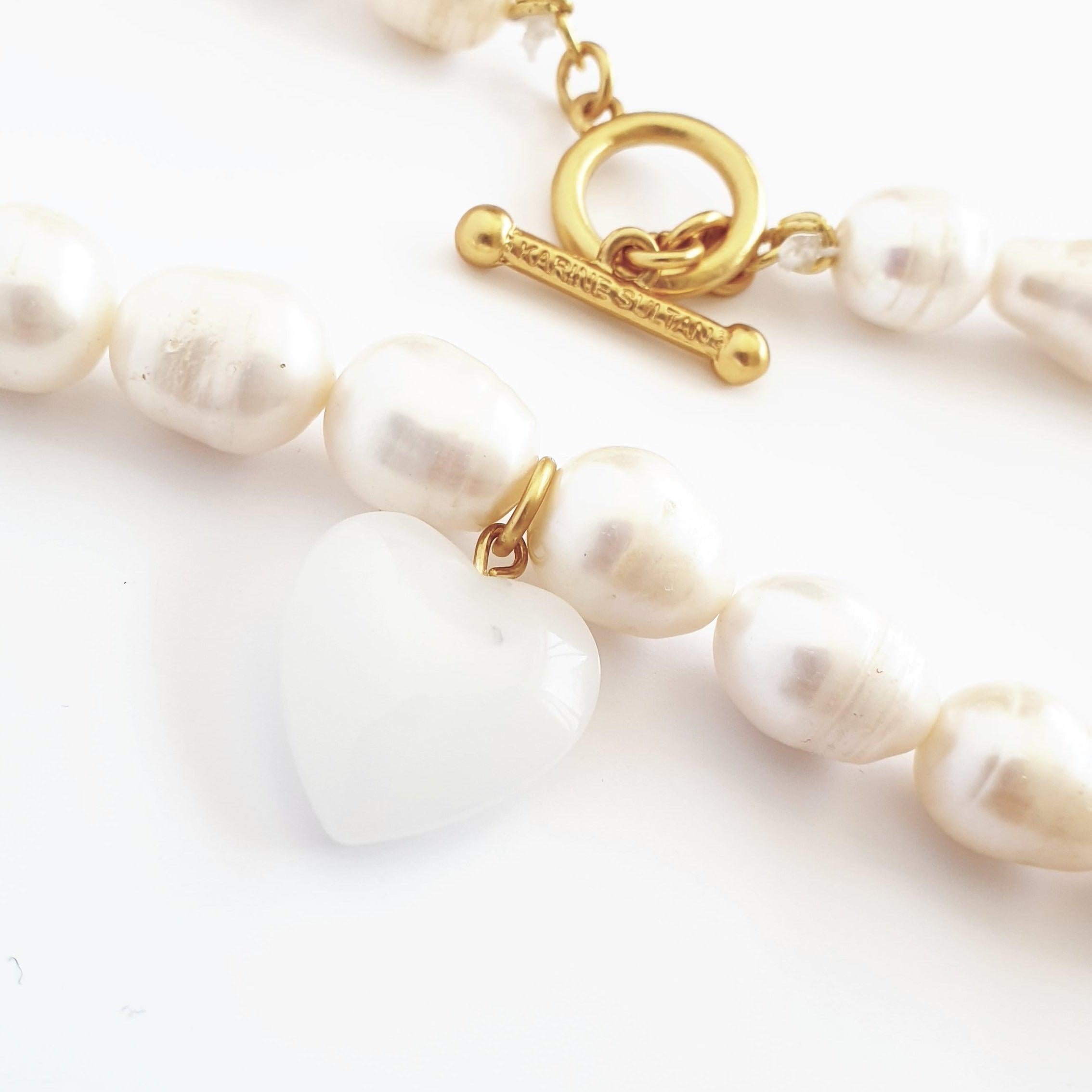 N74611 Collier perles et pendentif cœur - Karine Sultan - Créations Uniques