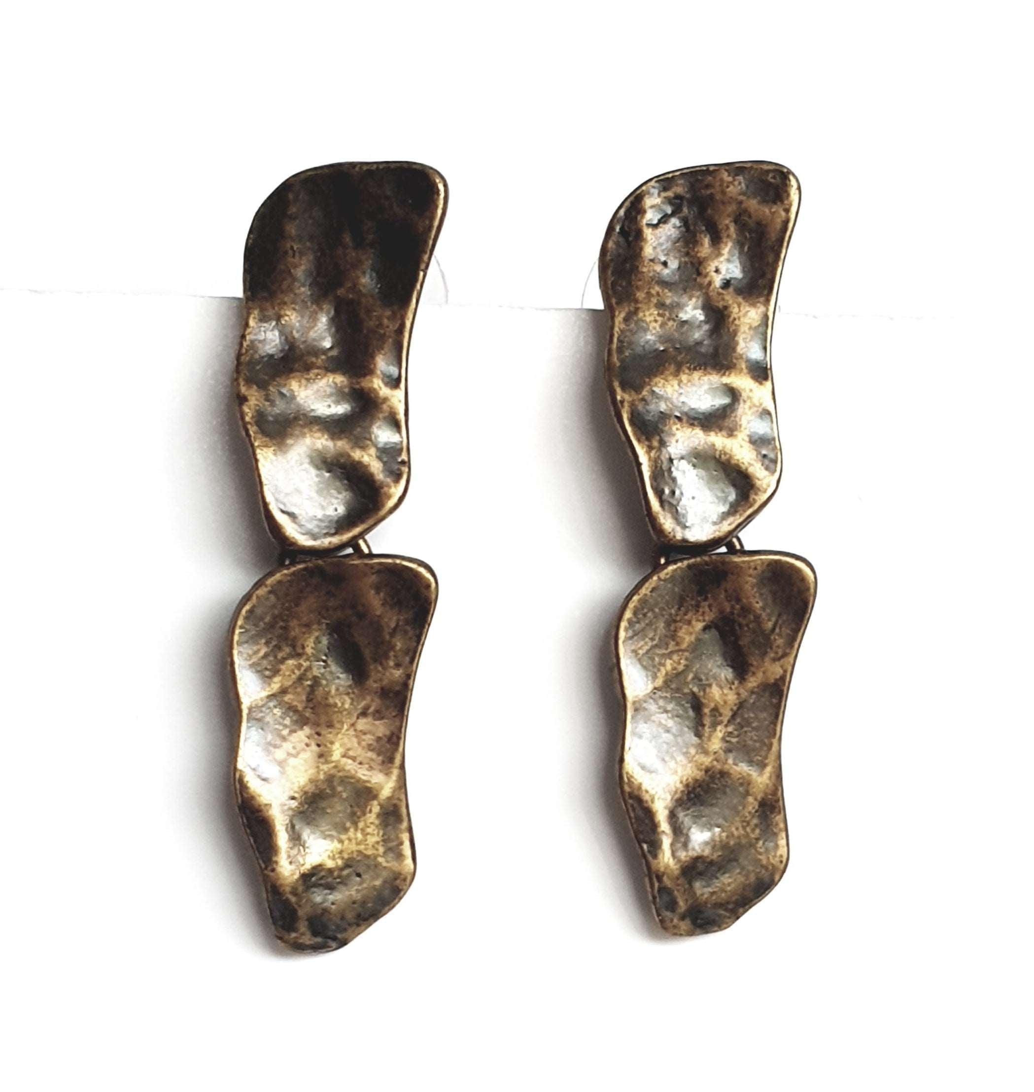 E57040 Boucles d'oreilles pendantes pavés - Karine Sultan - Créations Uniques