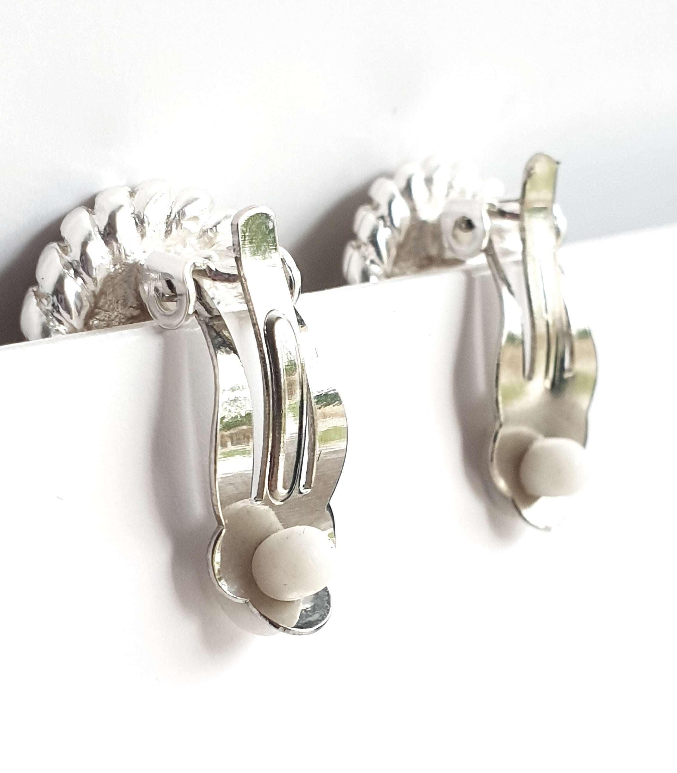 E62092 Boucles d'oreilles clips - Karine Sultan - Créations Uniques