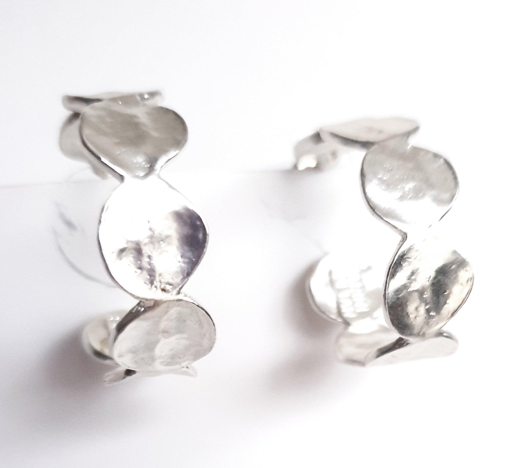 E70012 Boucles d'oreilles Créoles Mini Coin - Karine Sultan - Créations Uniques