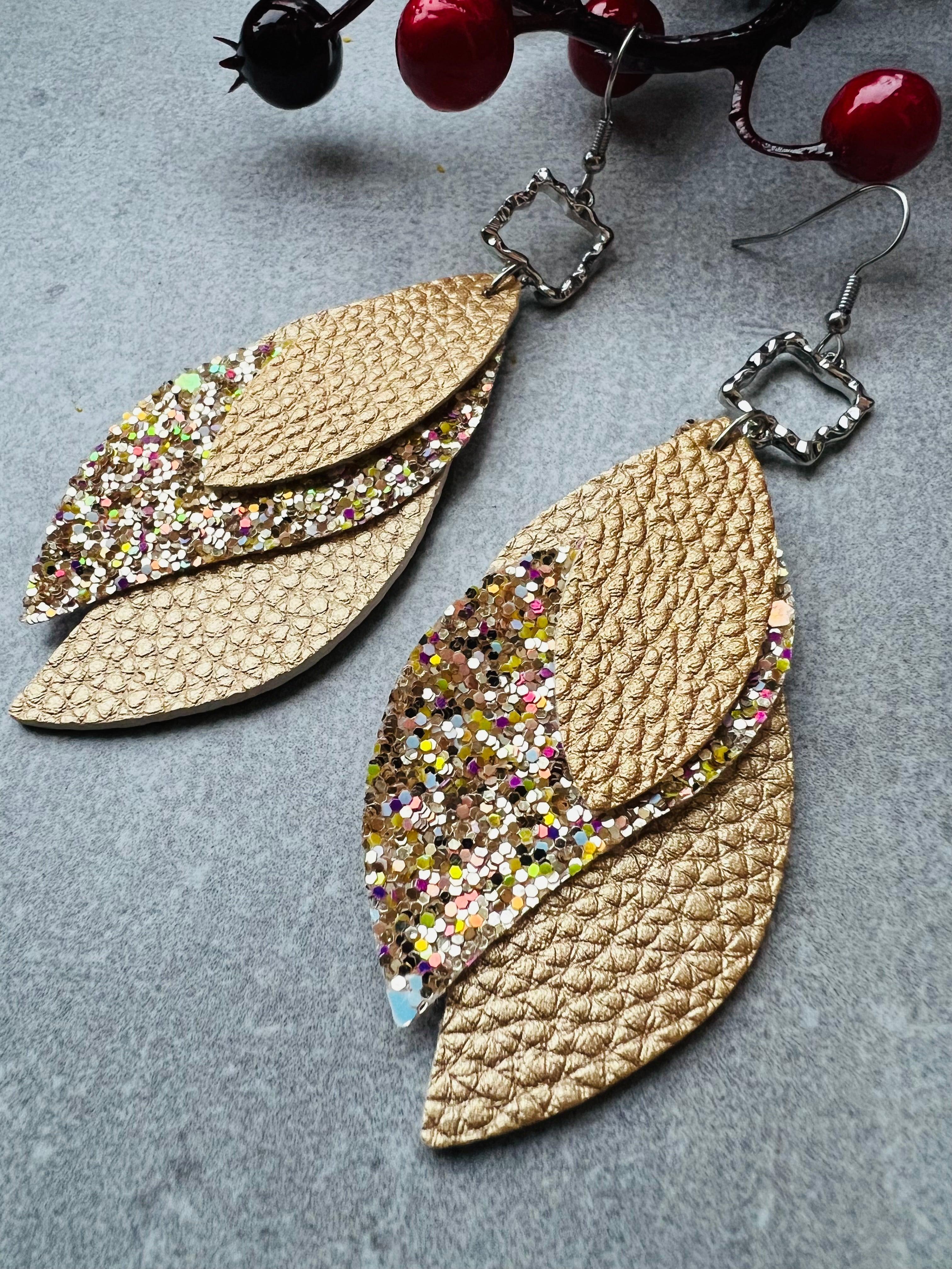 Boucles d’oreilles SOLANGE paillettes dorées - Créations Uniques - Créations Uniques