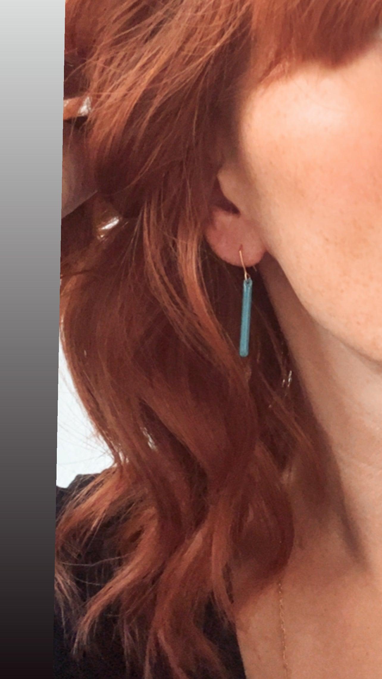 Boucles d’oreilles EDITH batons bleus minimalistes - Créations Uniques - Créations Uniques