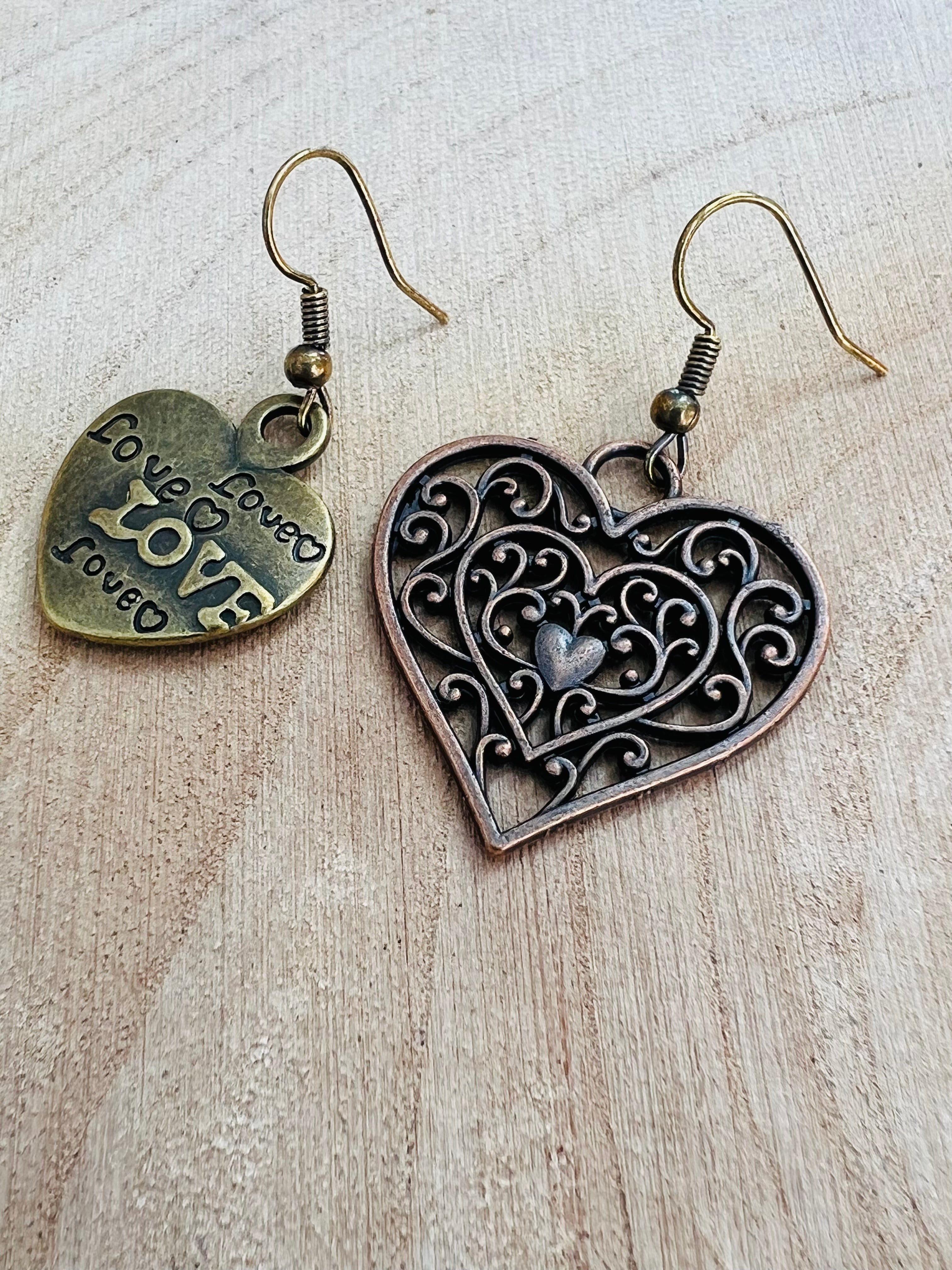 Boucles d’oreilles MYLENA cœurs asymétrique - Créations Uniques - Créations Uniques