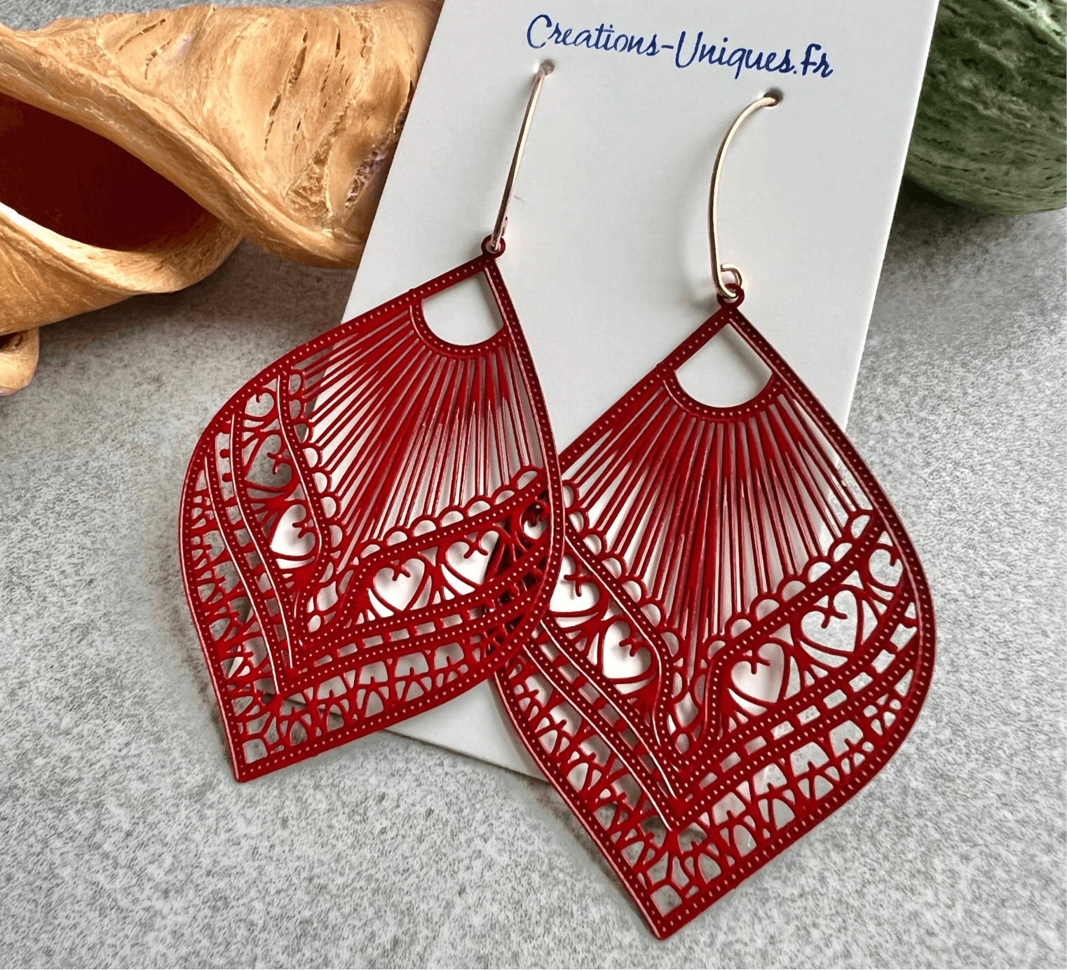 Boucles d’oreilles ROSELYNE gouttes rouges crochets dorés - Créations Uniques