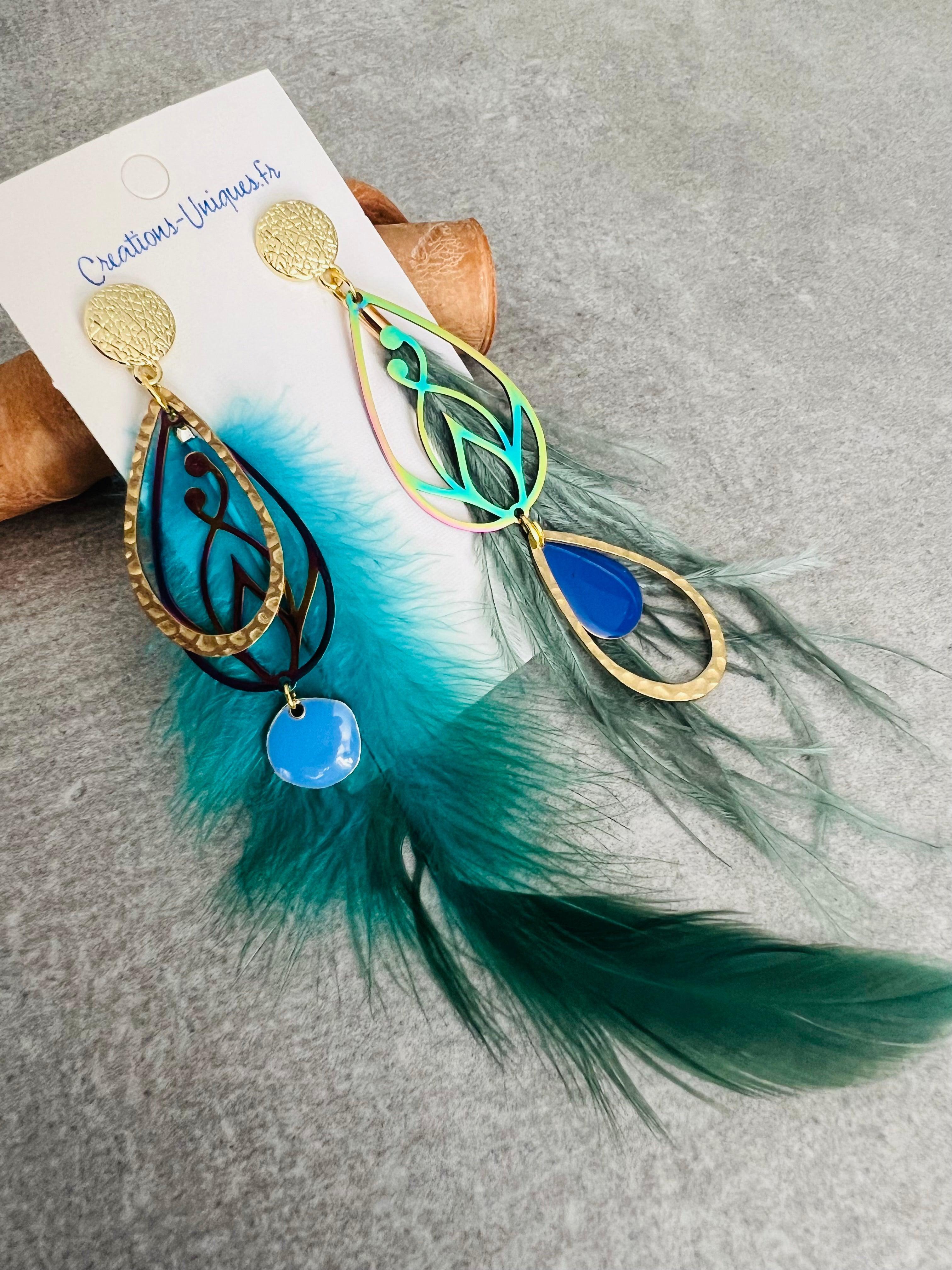 Boucles d’oreilles asymétriques SHANNEN plumes turquoises - Créations Uniques - Créations Uniques