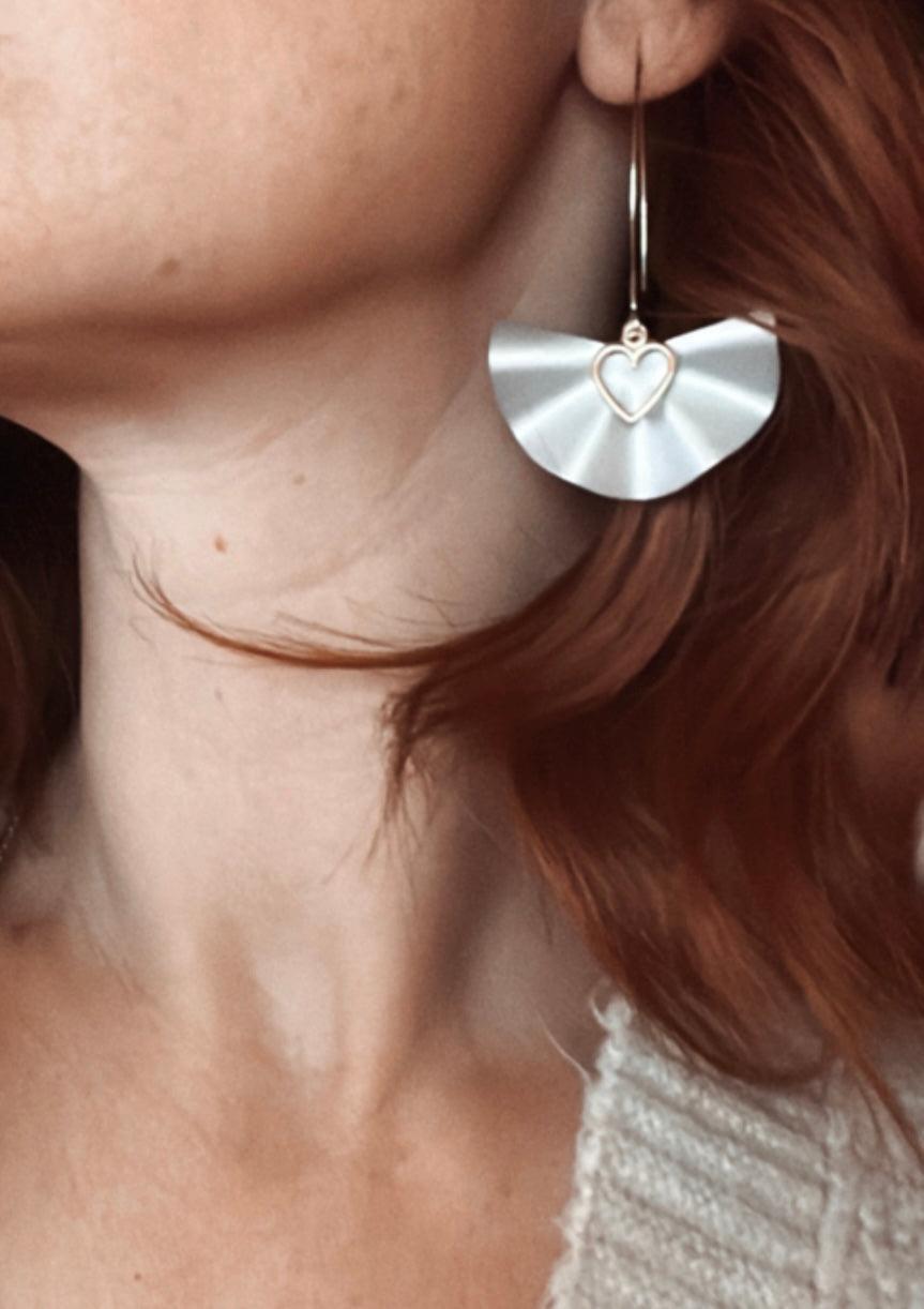 Boucles d’oreilles SELENE éventails argentés cœurs dorés - Créations Uniques - Créations Uniques