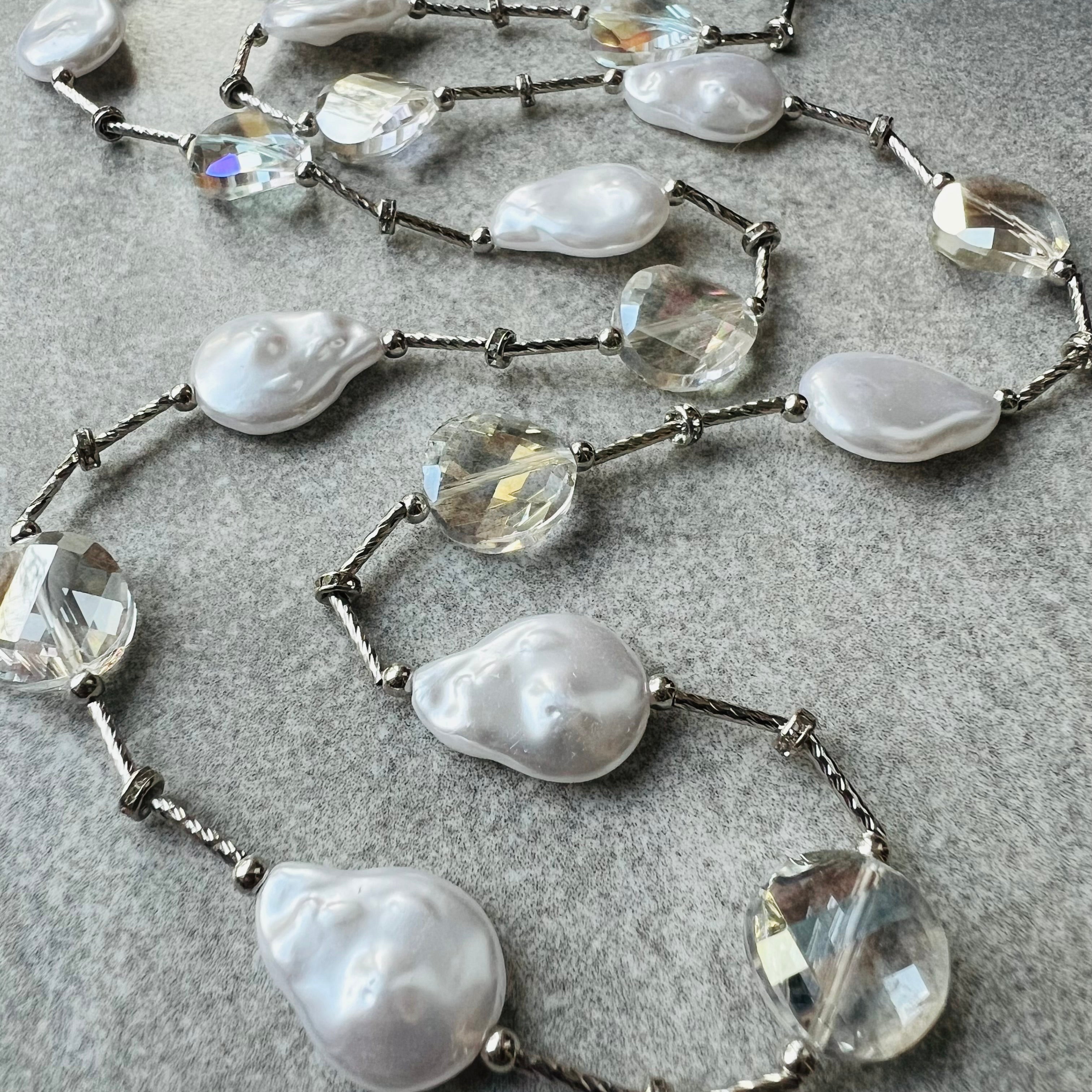 Collier argenté ASHLEY perles blanc nacré - Créations Uniques