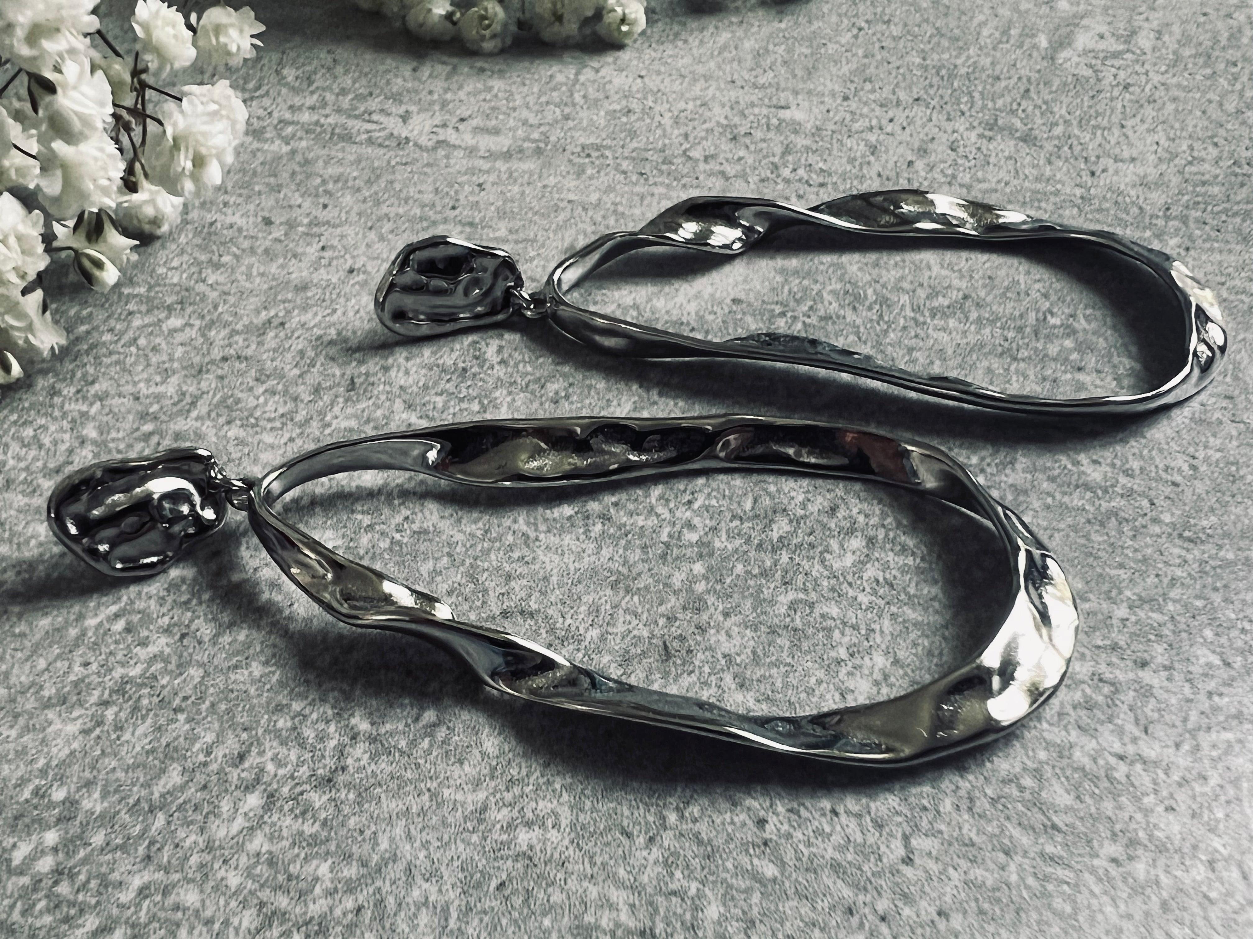 Boucles d’oreilles PASCALE gouttes argentées torsadées - Créations Uniques