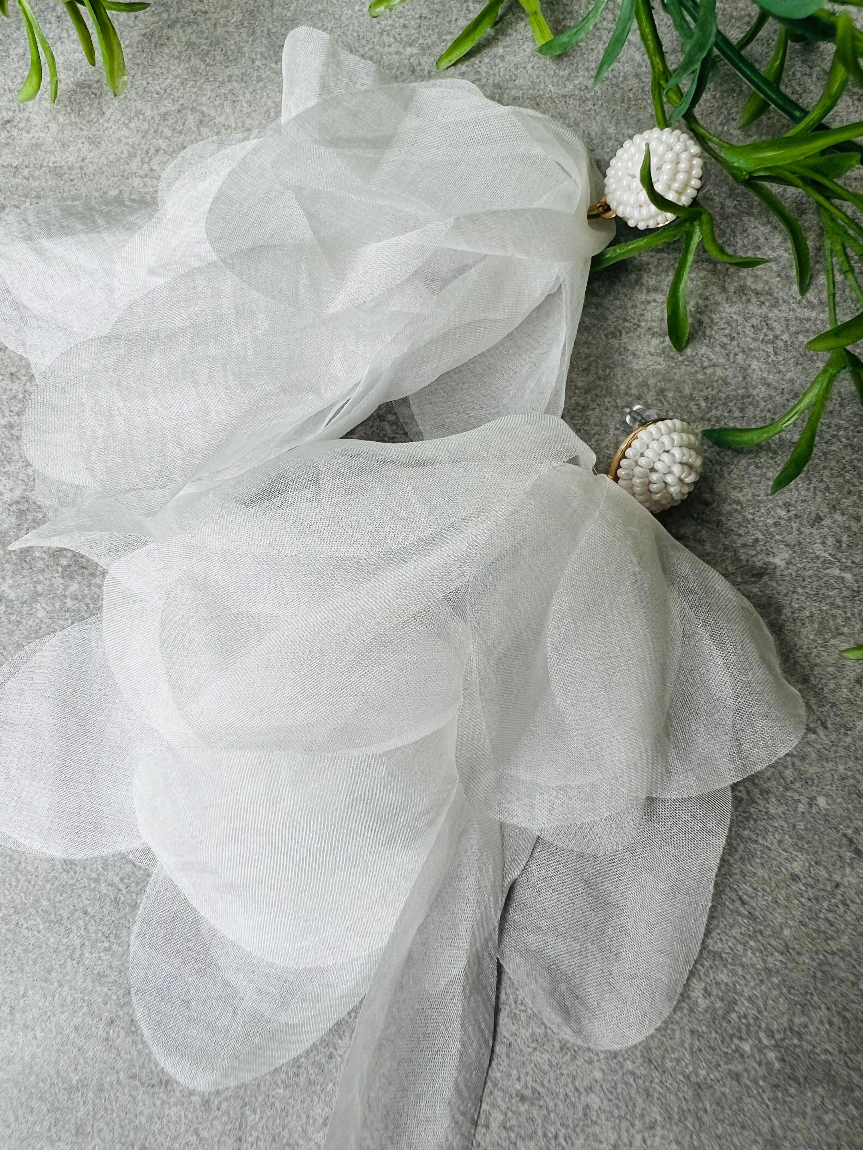 Boucles d’oreilles ALESSANDRA tissu soie blanc - Créations Uniques