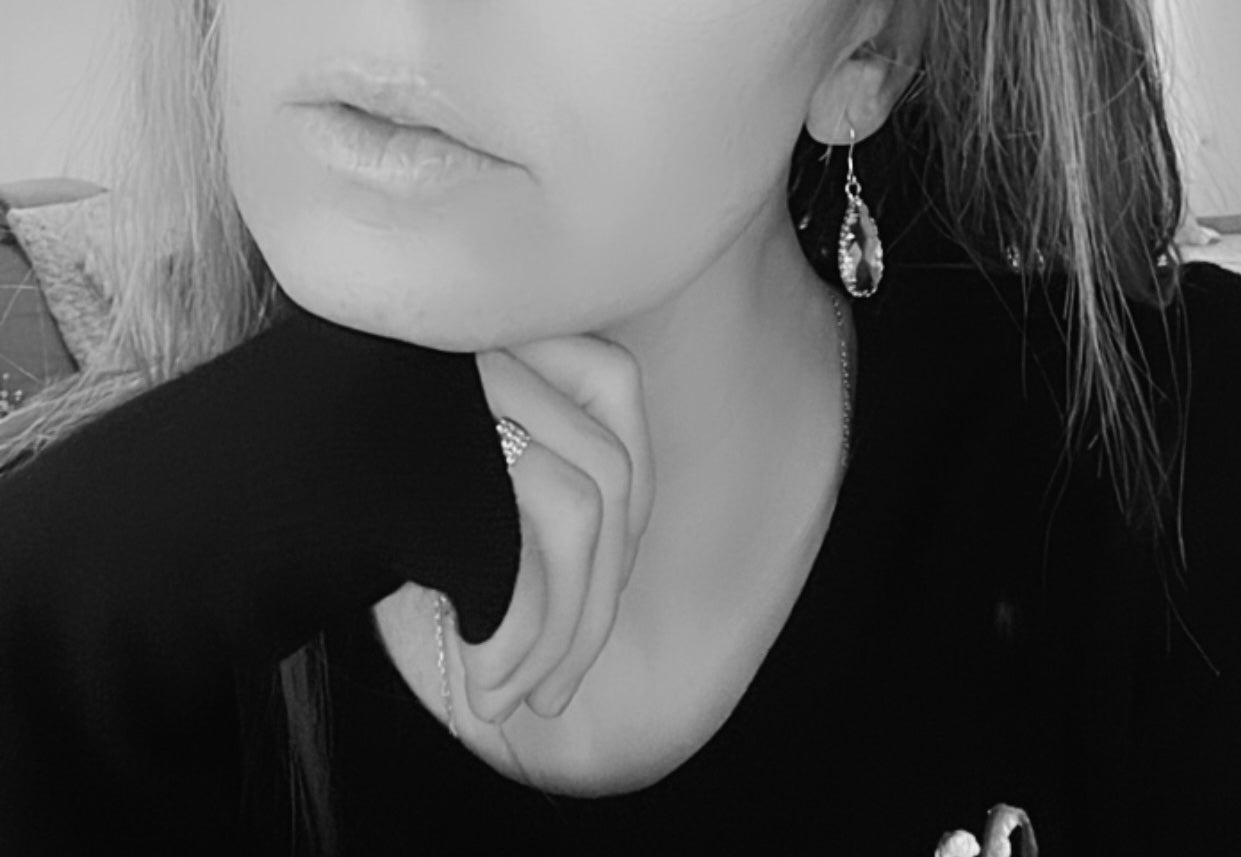 Boucles d’oreilles MARIE-LOU larmes serties - Créations Uniques - Créations Uniques