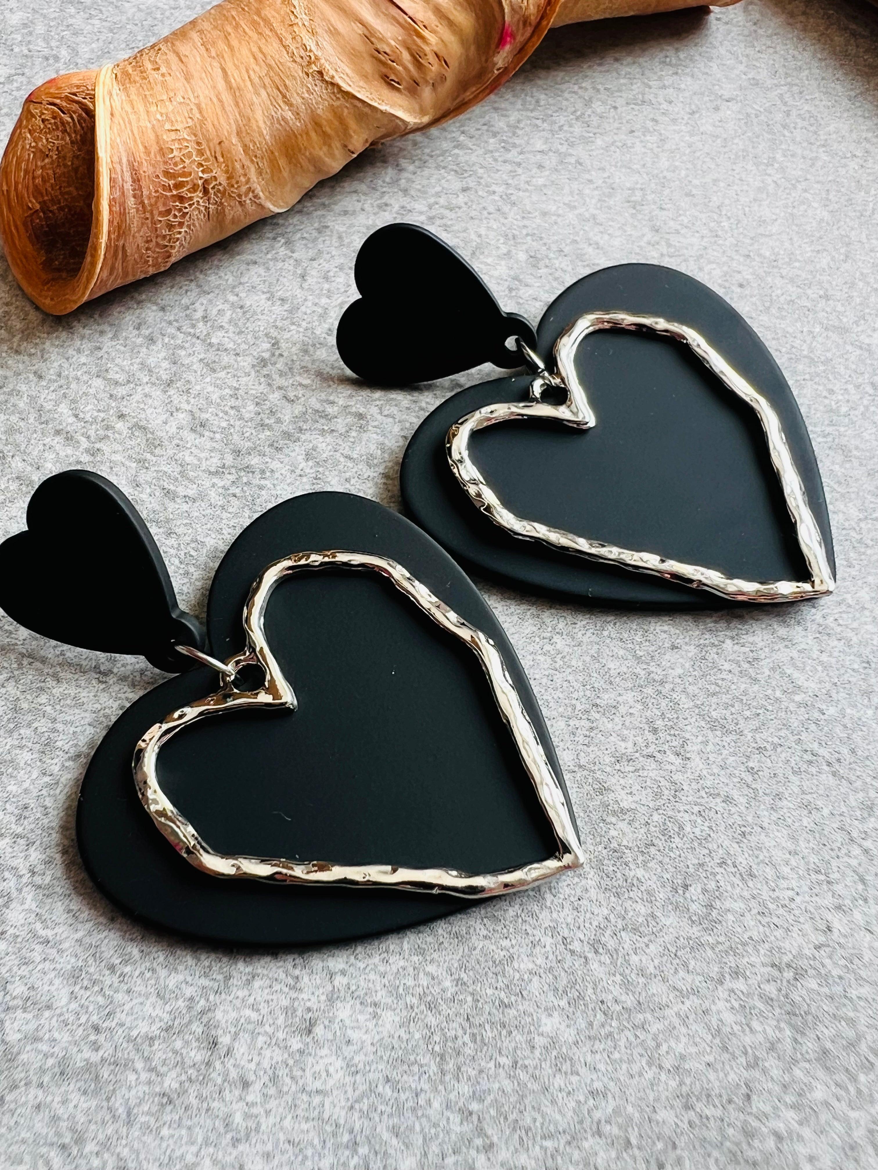 Boucles d’oreilles BROOKLYN cœurs noirs et argentés- Créations Uniques - Créations Uniques