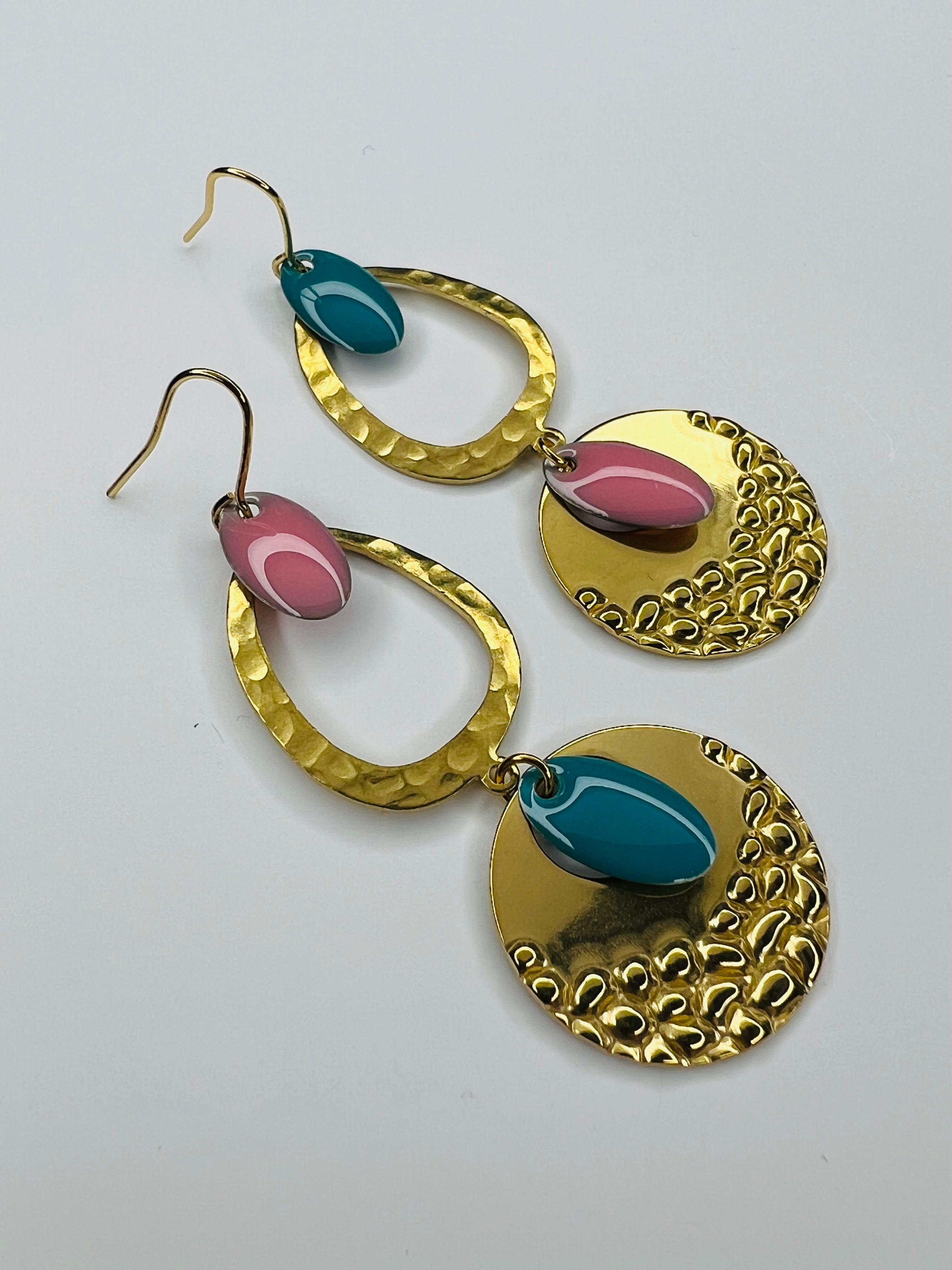 Boucles d’oreilles asymétriques ALICIA gouttes roses et bleues - Créations Uniques - Créations Uniques