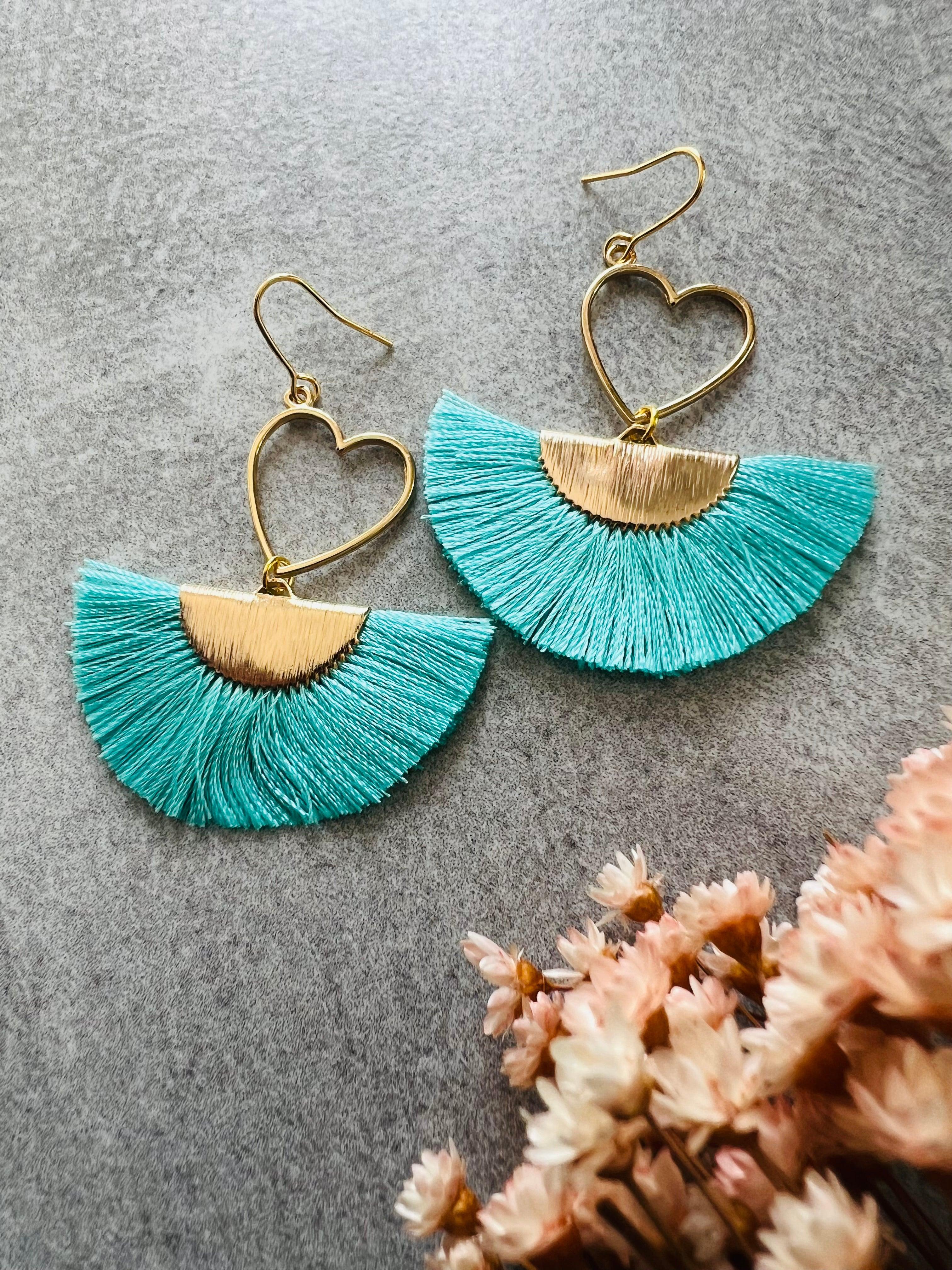 Boucles d’oreilles MARYLAUR cœurs dorés et éventail bleu turquoise - Créations Uniques - Créations Uniques
