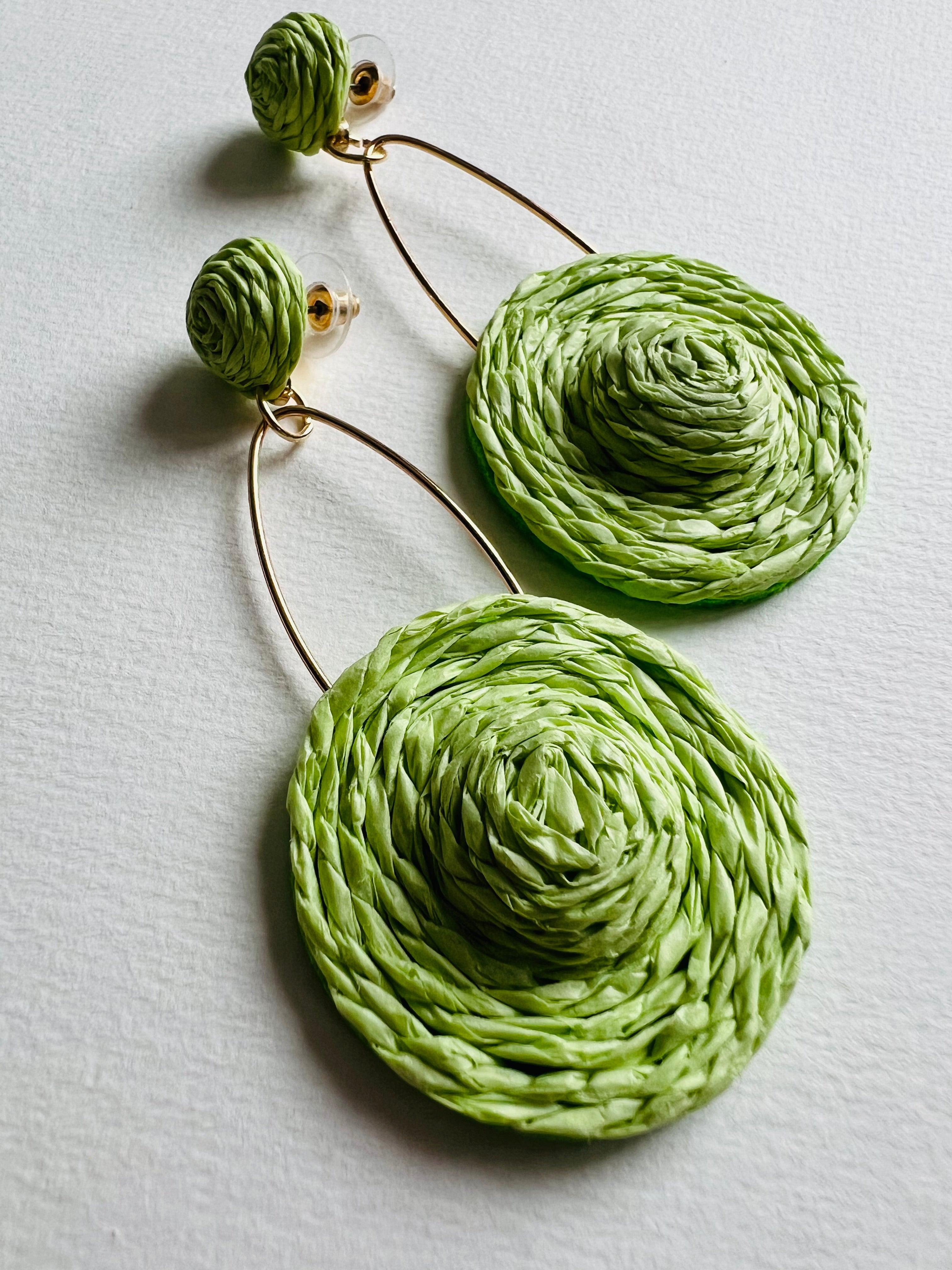 Boucles d’oreilles APOLLINE chapeaux verts - Créations Uniques