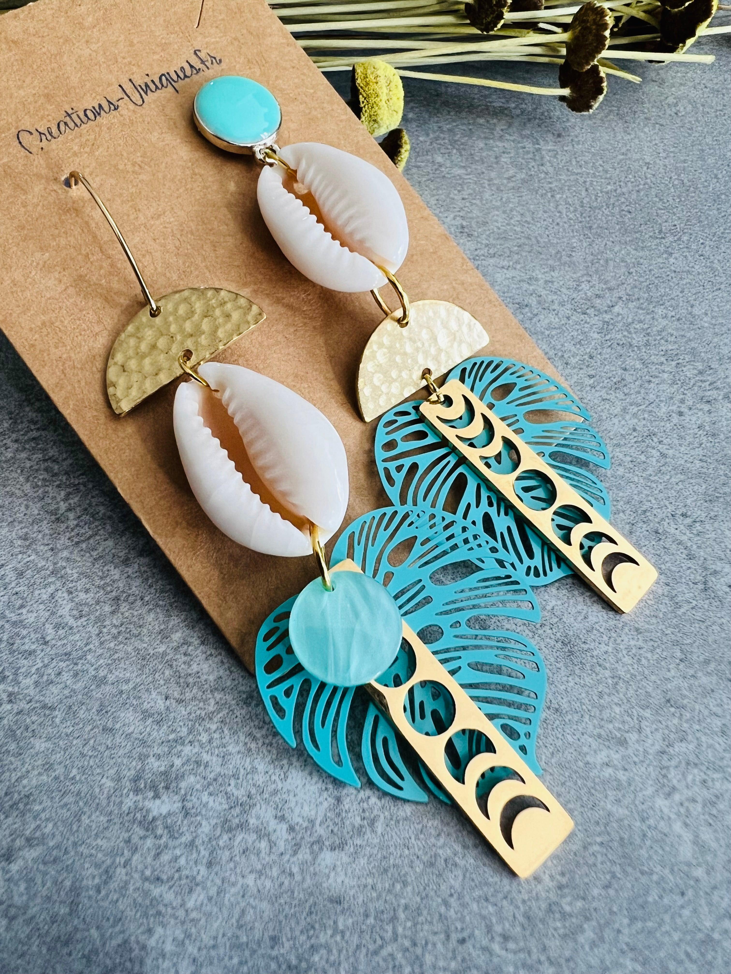 Boucles d’oreilles asymétriques feuilles turquoises et grain de café SHERYLAINE - Créations Uniques