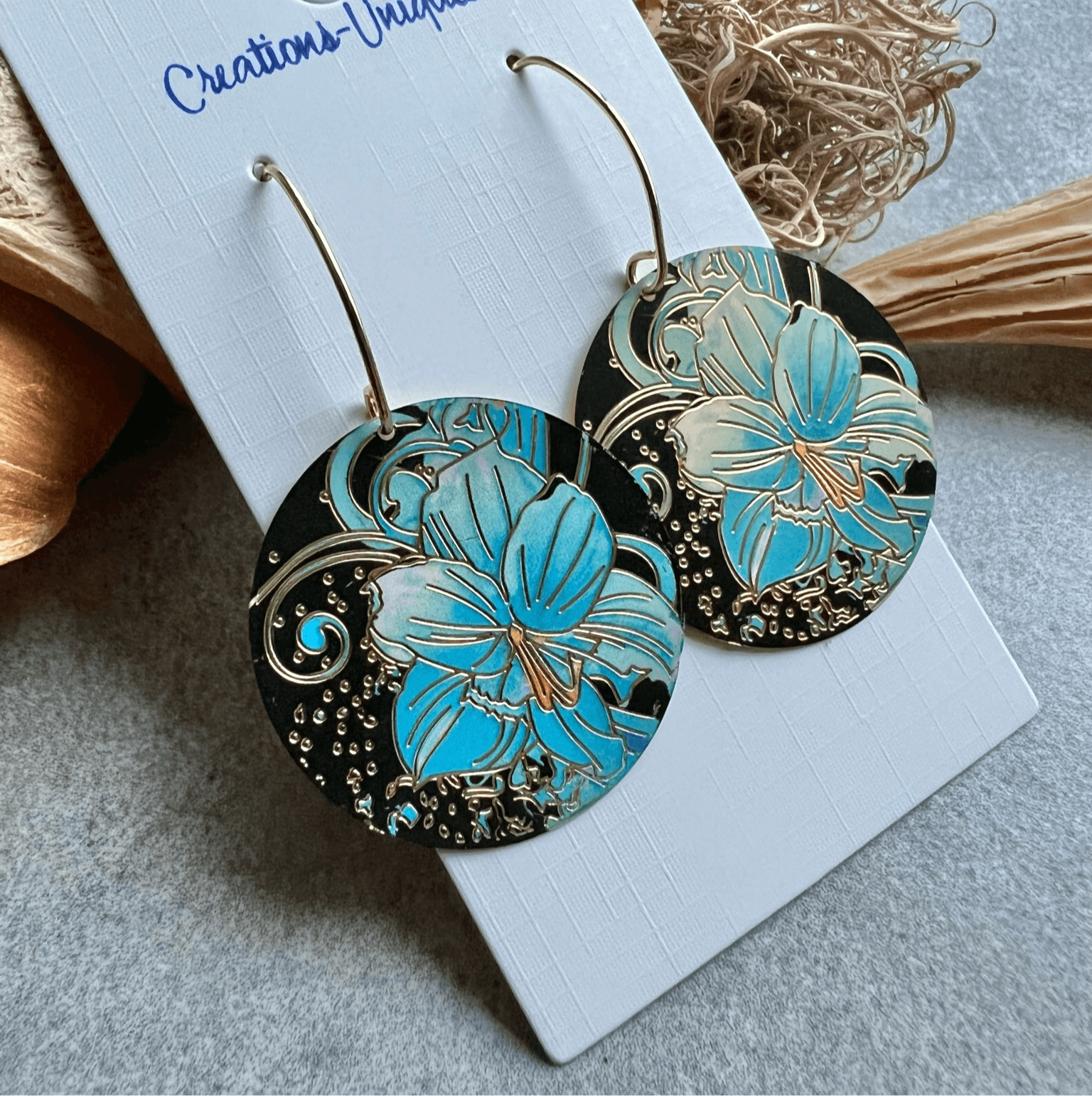 Boucles d’oreilles LINDSAY motif fleurs bleues - Créations Uniques - Créations Uniques