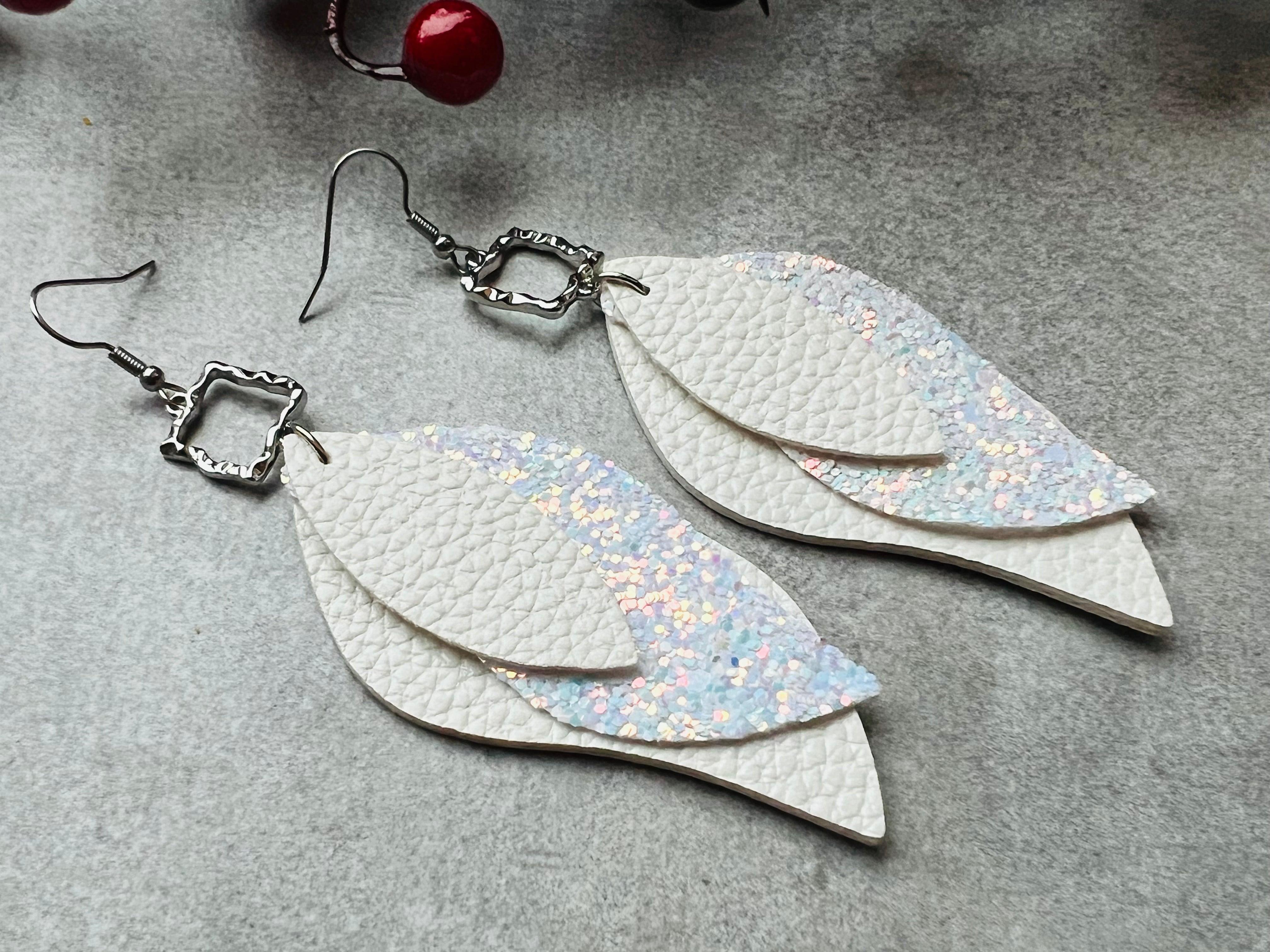 Boucles d’oreilles SOLANGE paillettes blanches - Créations Uniques - Créations Uniques