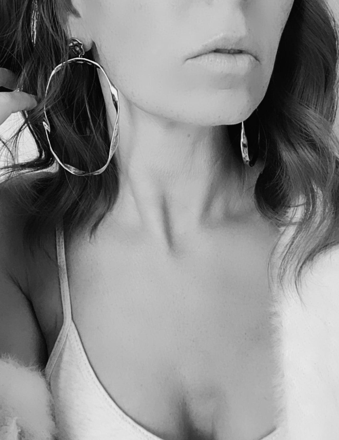 Boucles d’oreilles PASCALE grand modèle ovale argenté - Créations Uniques