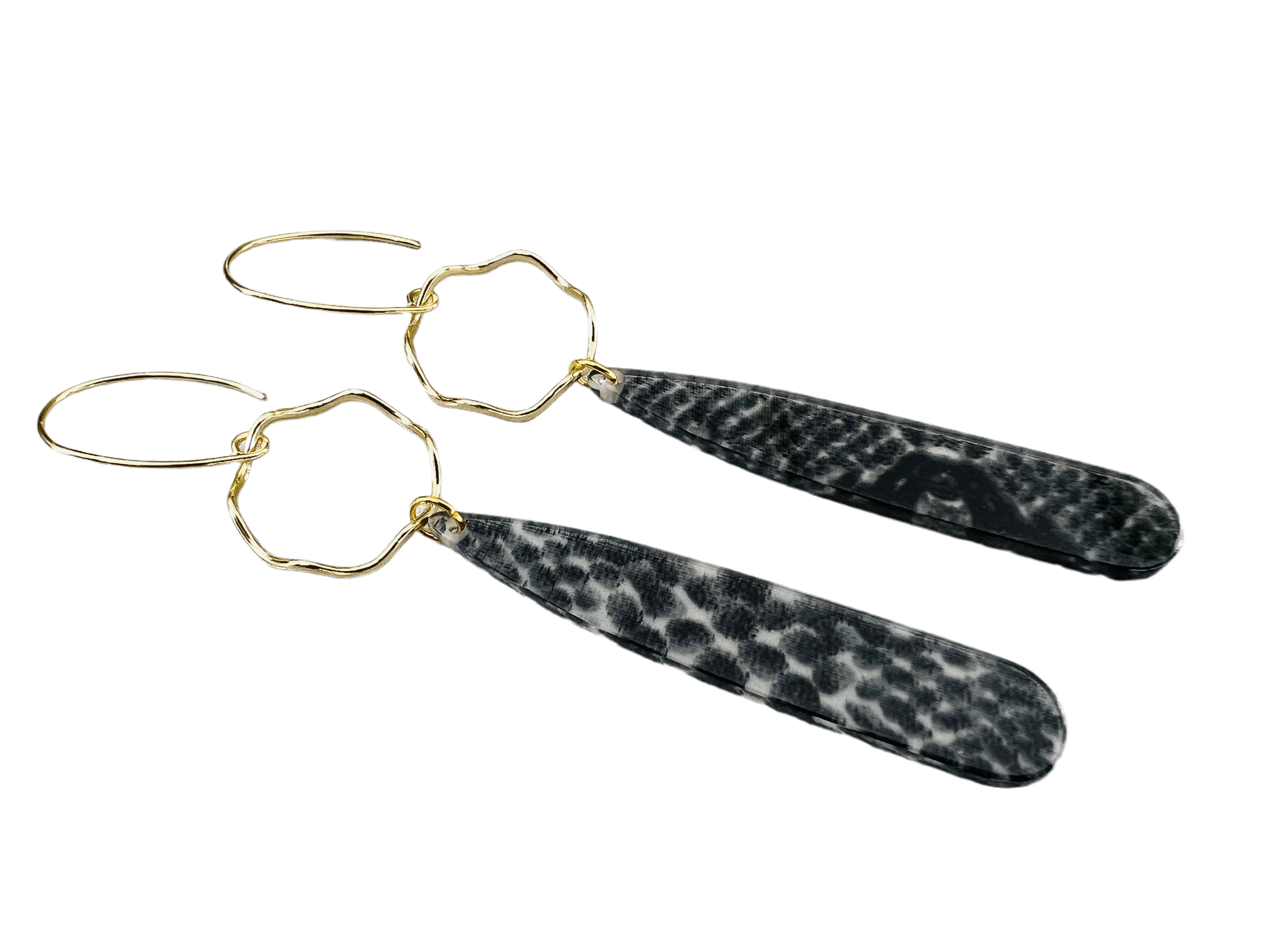 Boucles d’oreilles NATALEE longues gouttes résine - Créations Uniques - Créations Uniques