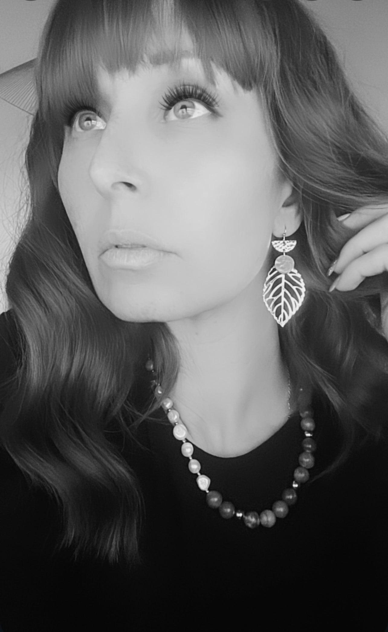 Boucles d’oreilles SHERRY feuilles argentées - Créations Uniques - Créations Uniques