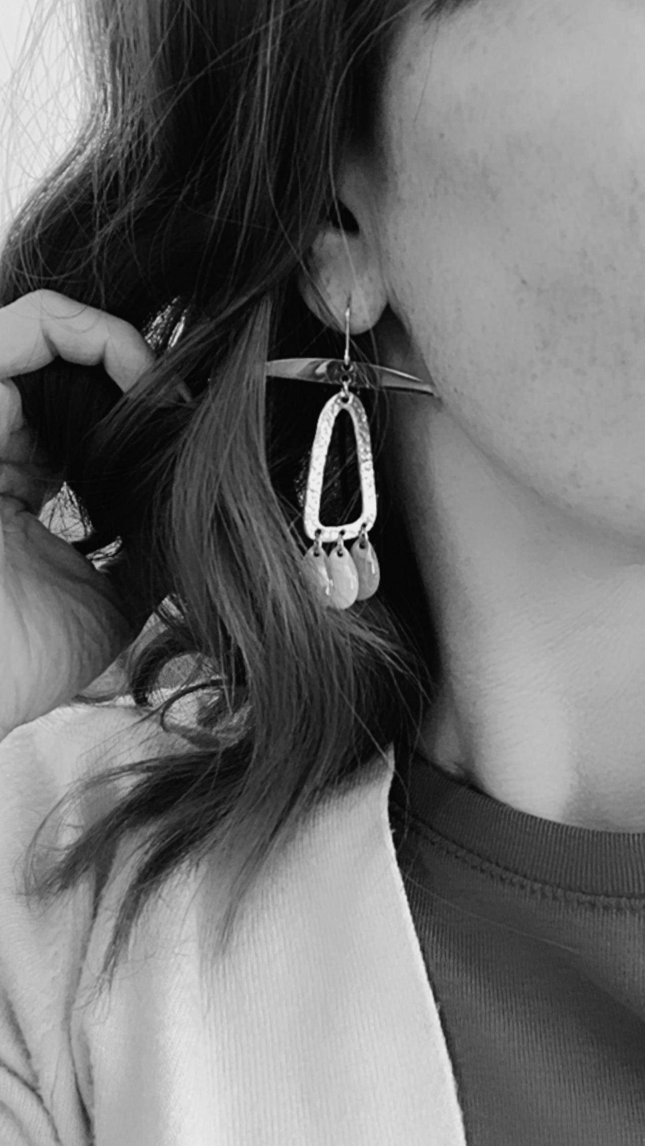 Boucles d’oreilles SARASVATI jaune marron noisette et vert anis - Créations Uniques - Créations Uniques