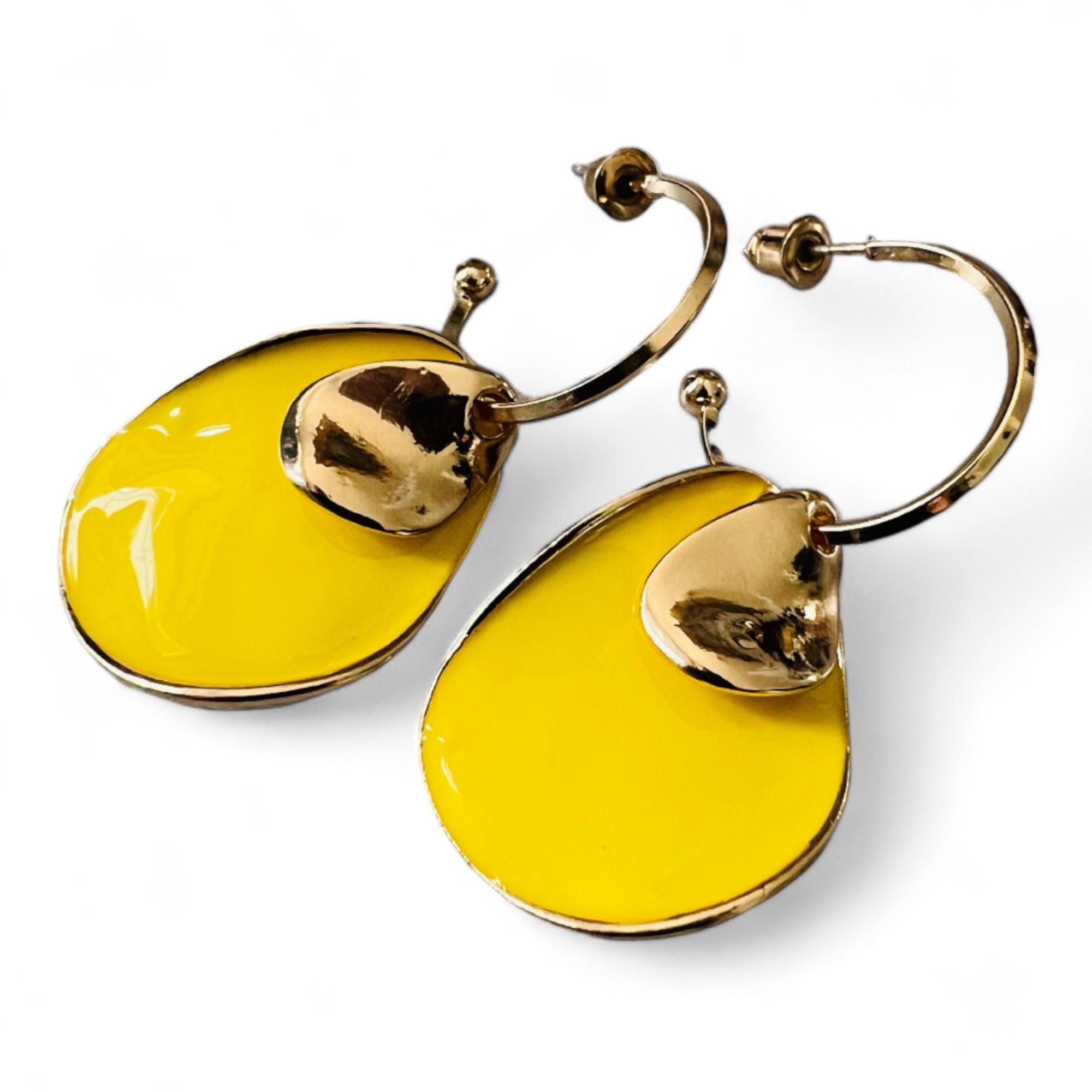 Boucles d’oreilles VICTORIA pampilles jaunes anneaux dorés - Créations Uniques