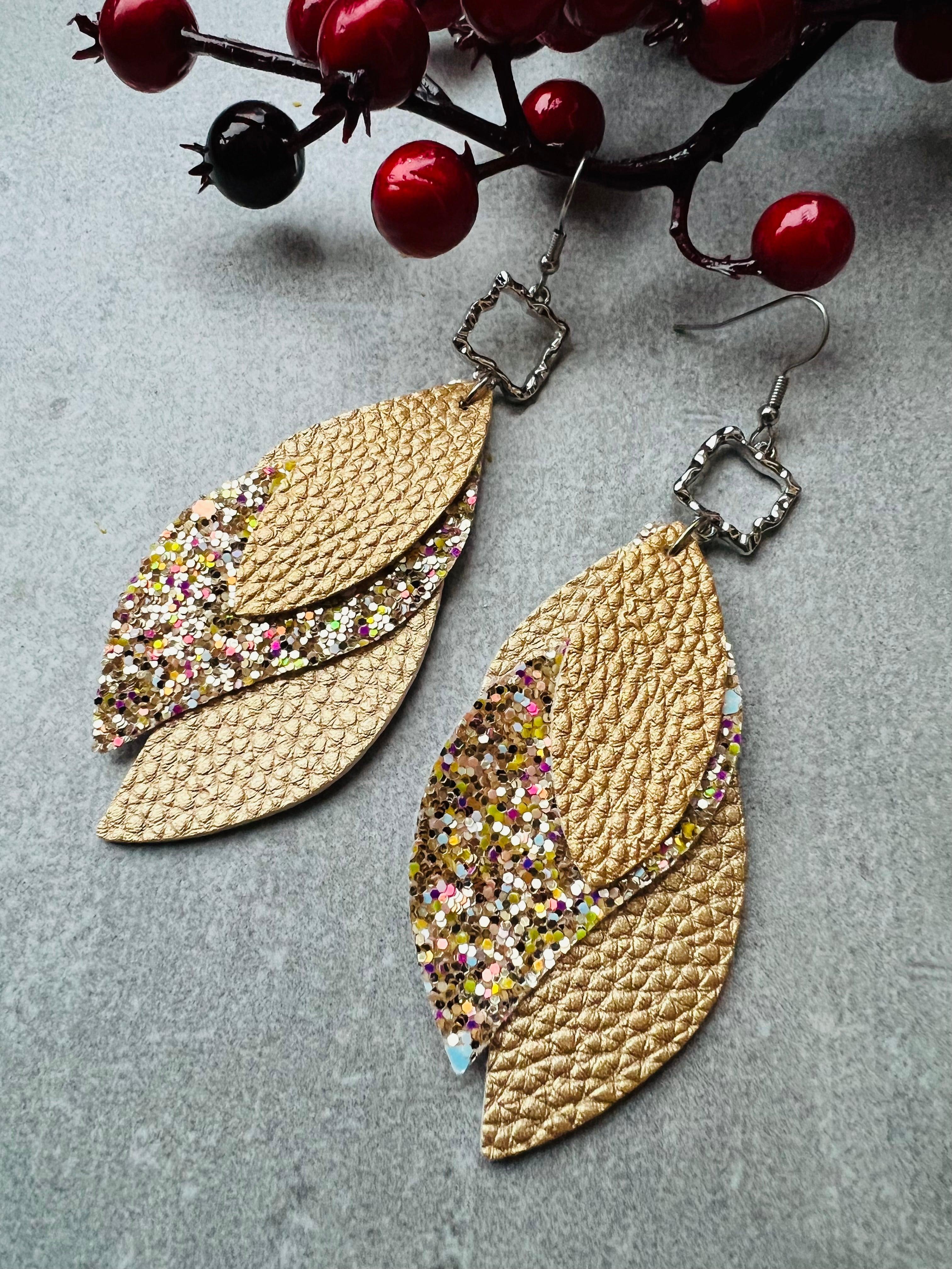 Boucles d’oreilles SOLANGE paillettes dorées - Créations Uniques - Créations Uniques