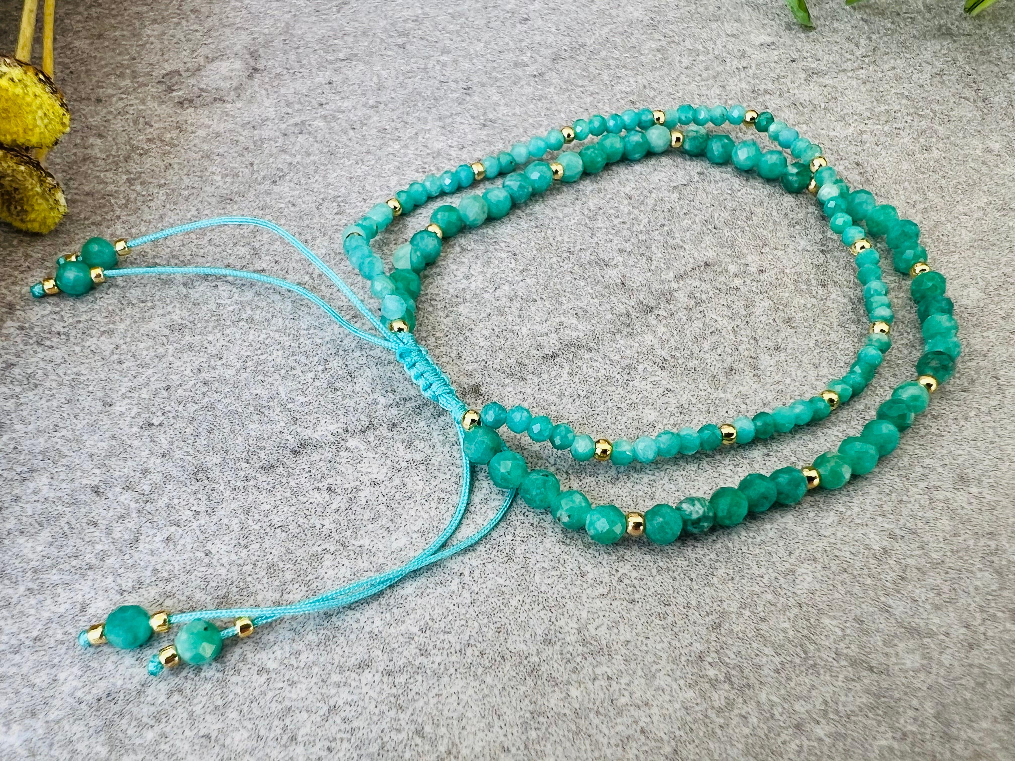 Bracelet INAYA fines perles couleur vert d’eau, deux rangs - Créations Uniques