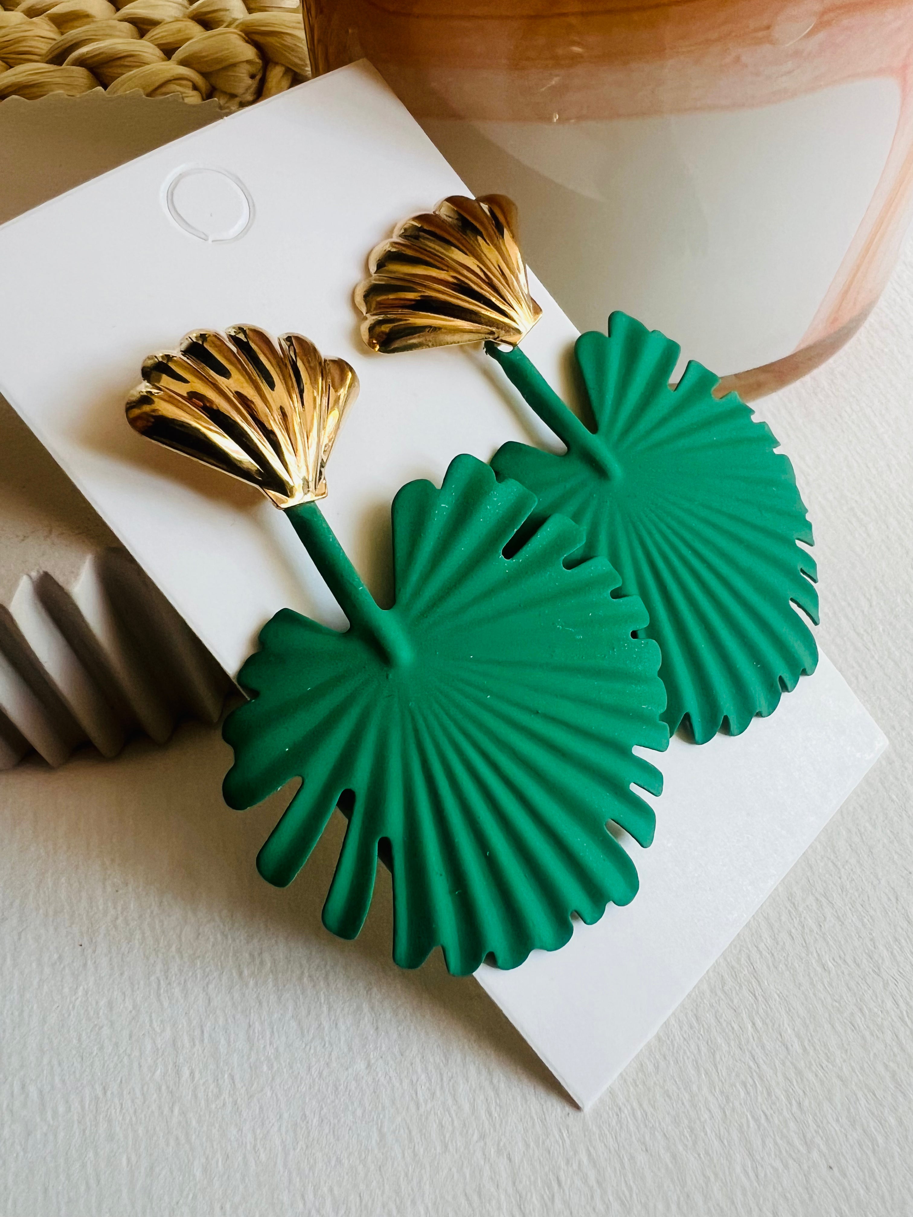 Boucles d’oreilles PHILOMENE feuilles tropicales vertes - Créations Uniques