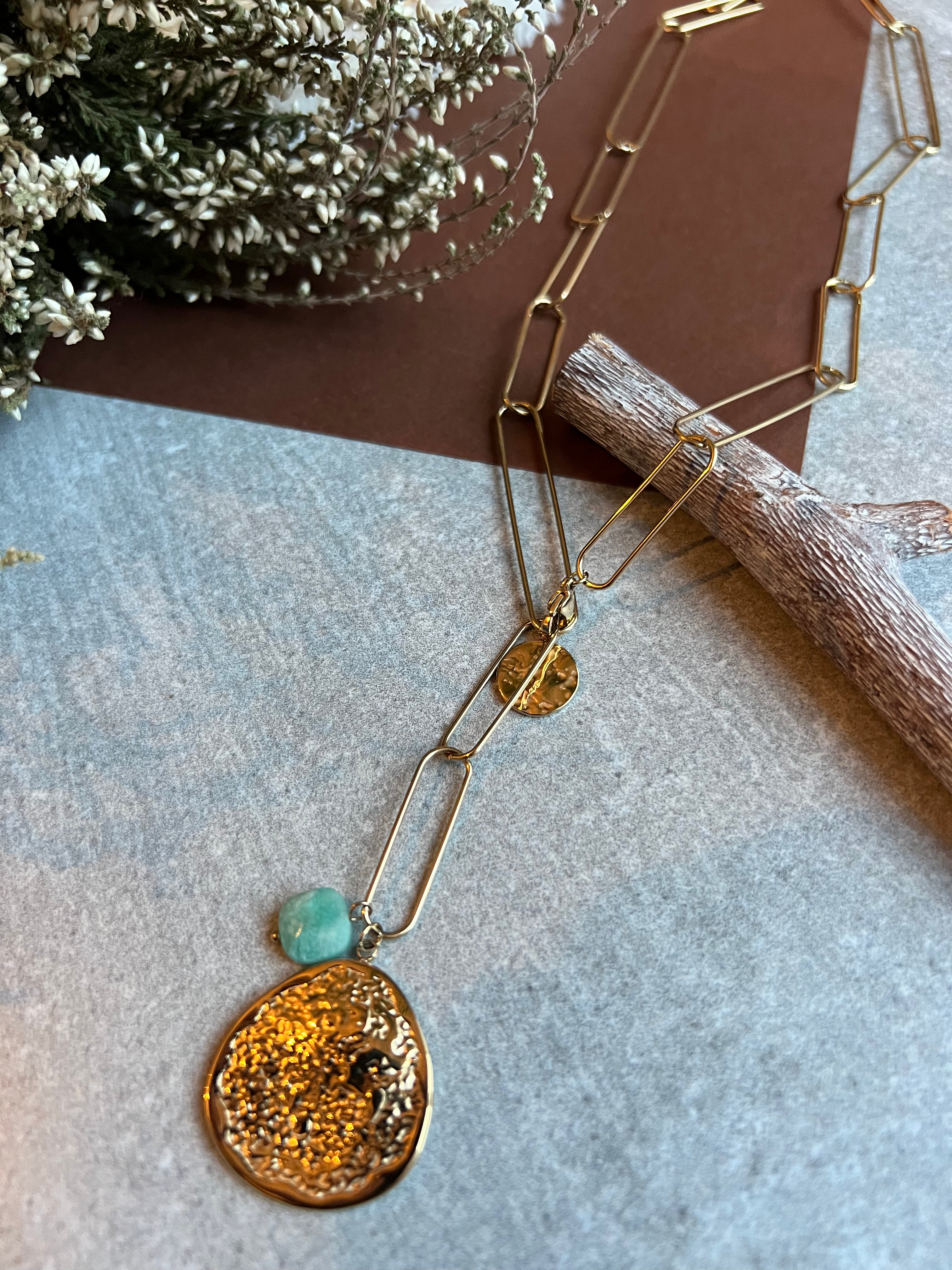 Collier plongeant MARTHE grands maillons, médaillon doré et pampilles - Créations Uniques