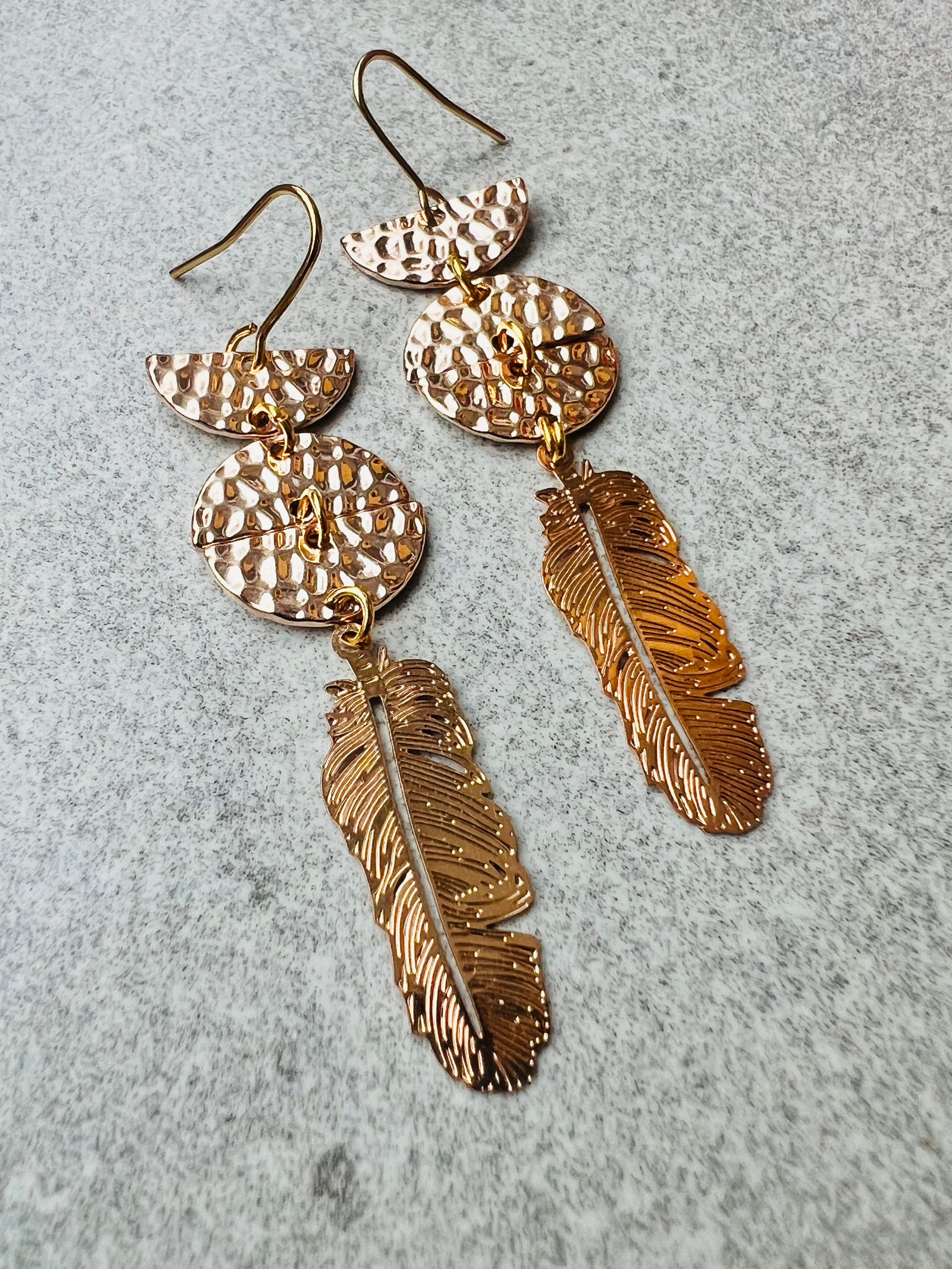 Boucles d’oreilles RANI plumes or rose - Créations Uniques - Créations Uniques