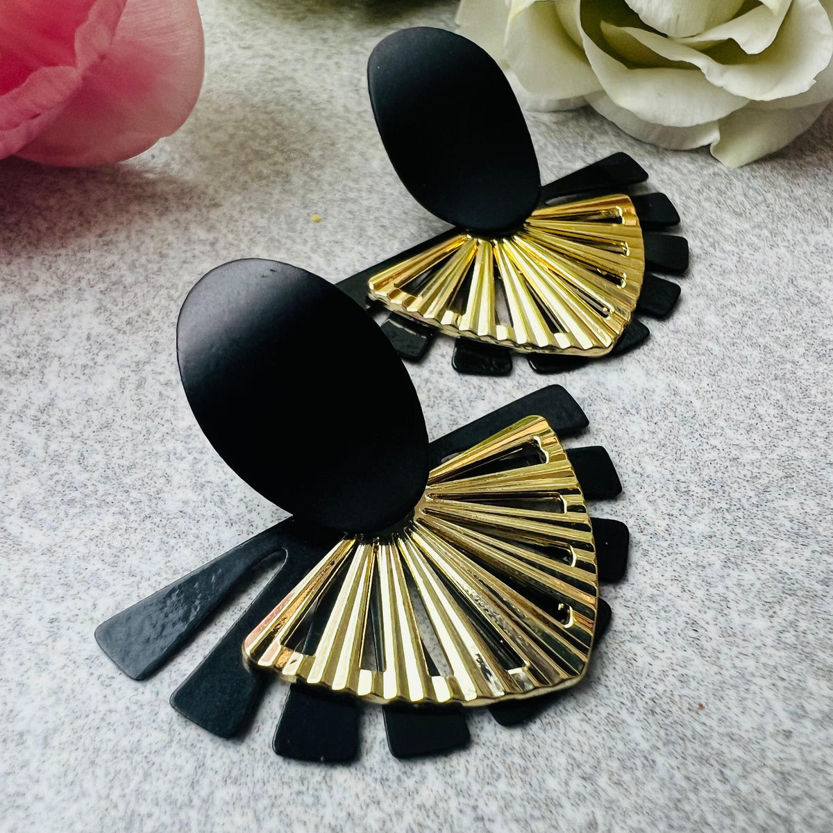 Boucles d’oreilles LALY éventails noirs et dorés superposés - Créations Uniques - Créations Uniques
