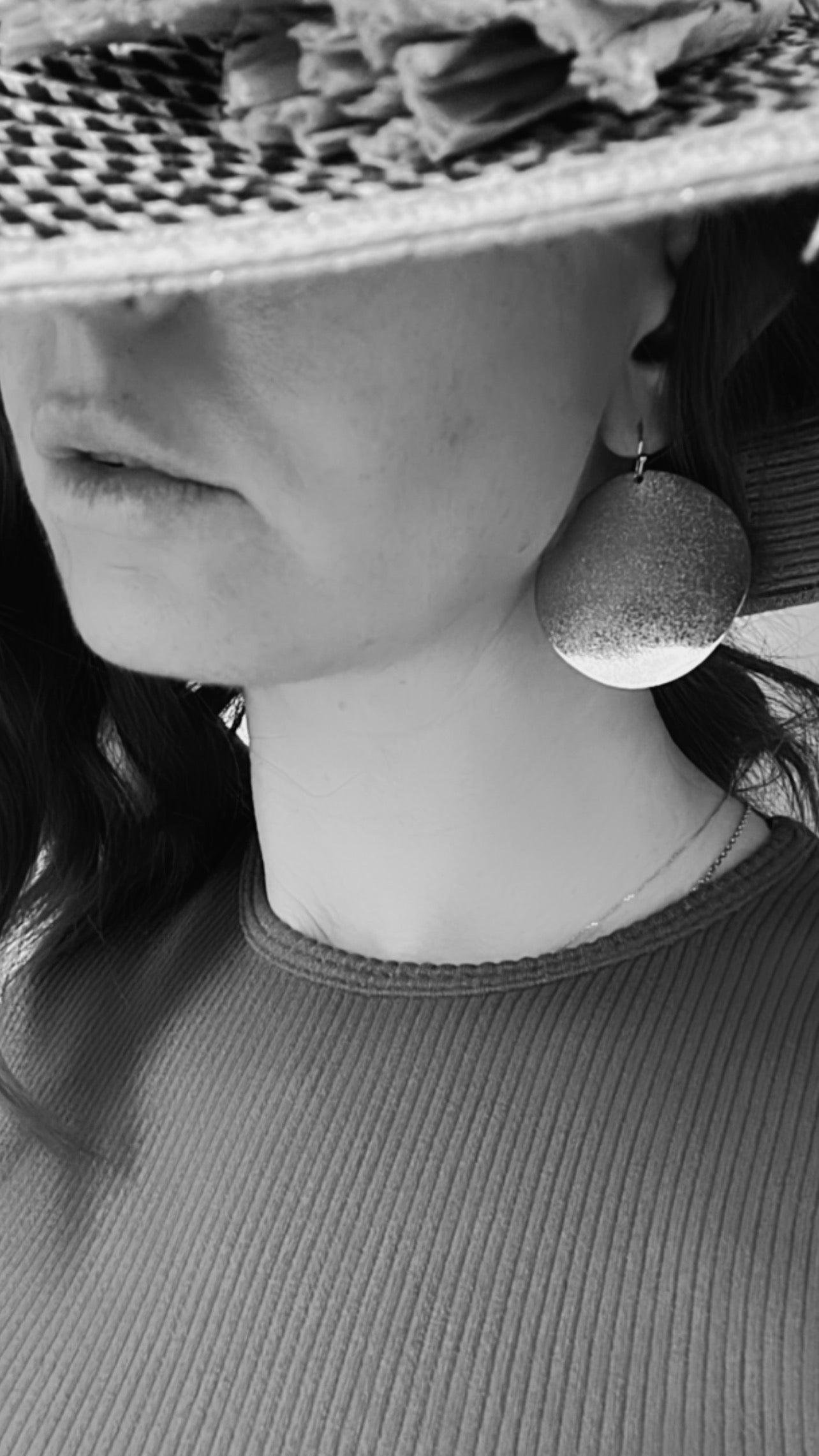 Boucles d’oreilles ISIS disques argentés - Créations Uniques - Créations Uniques