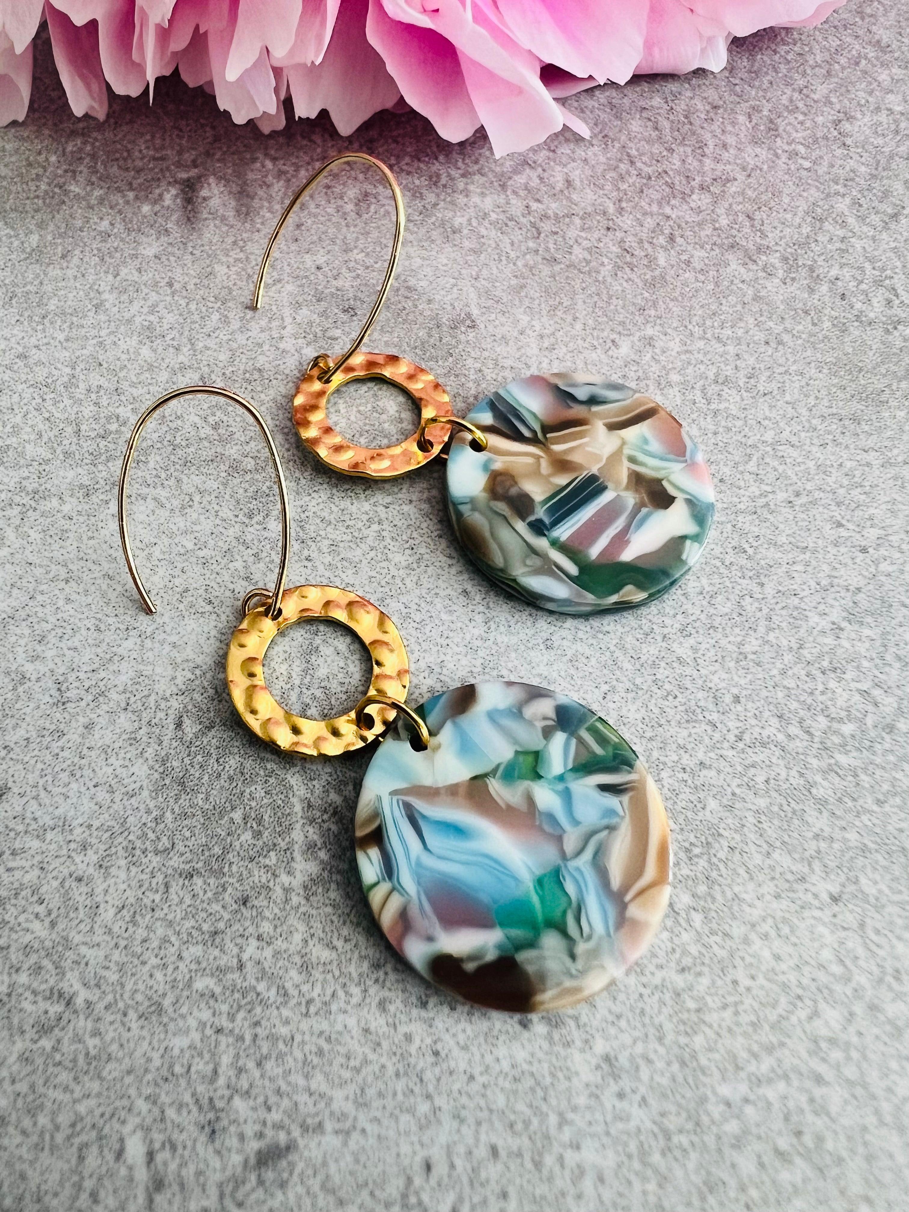 Boucles d’oreilles KRISTA résine colorée - Créations Uniques - Créations Uniques