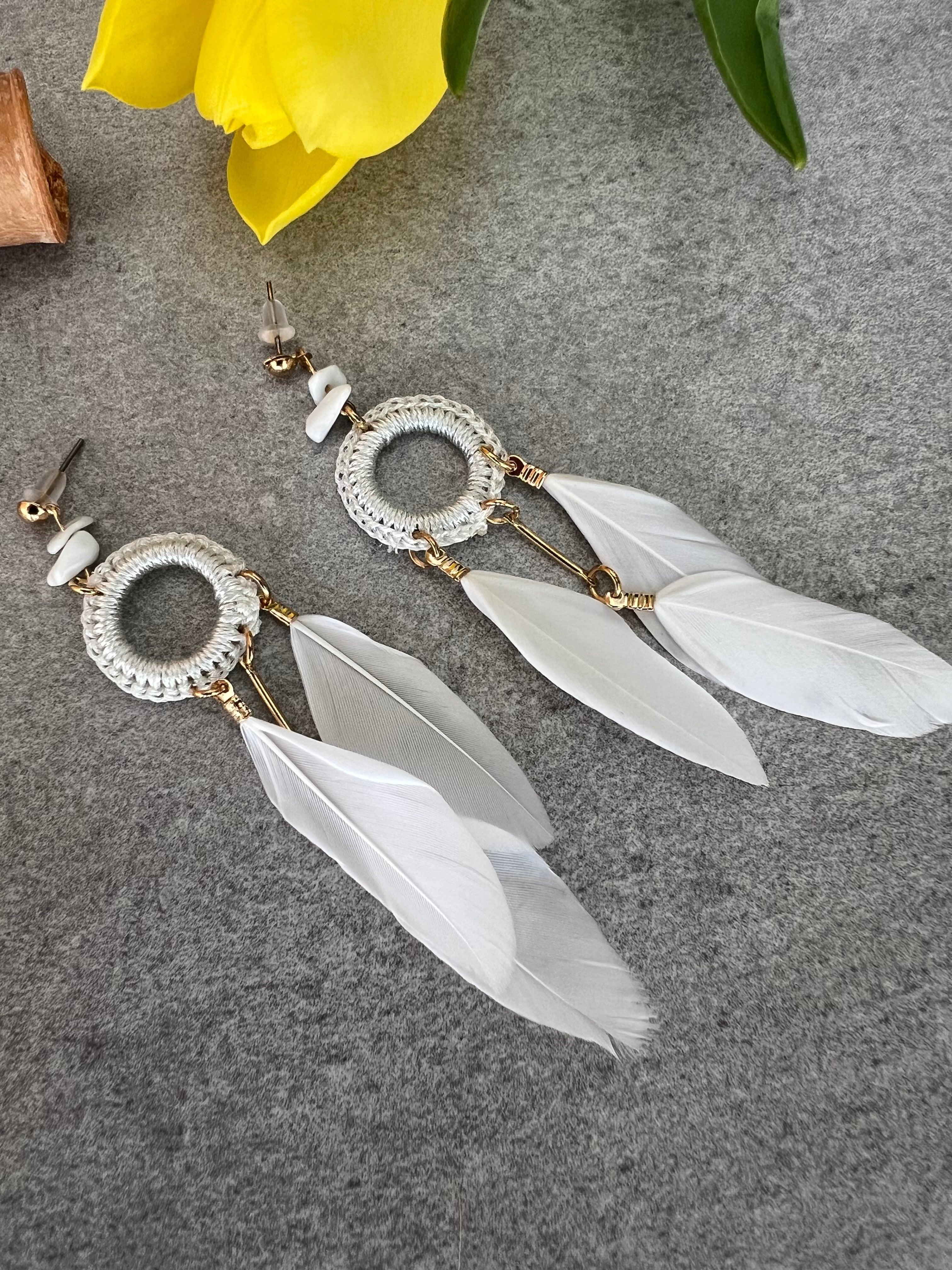 Boucles d’oreilles LIZA longues plumes blanches - Créations Uniques