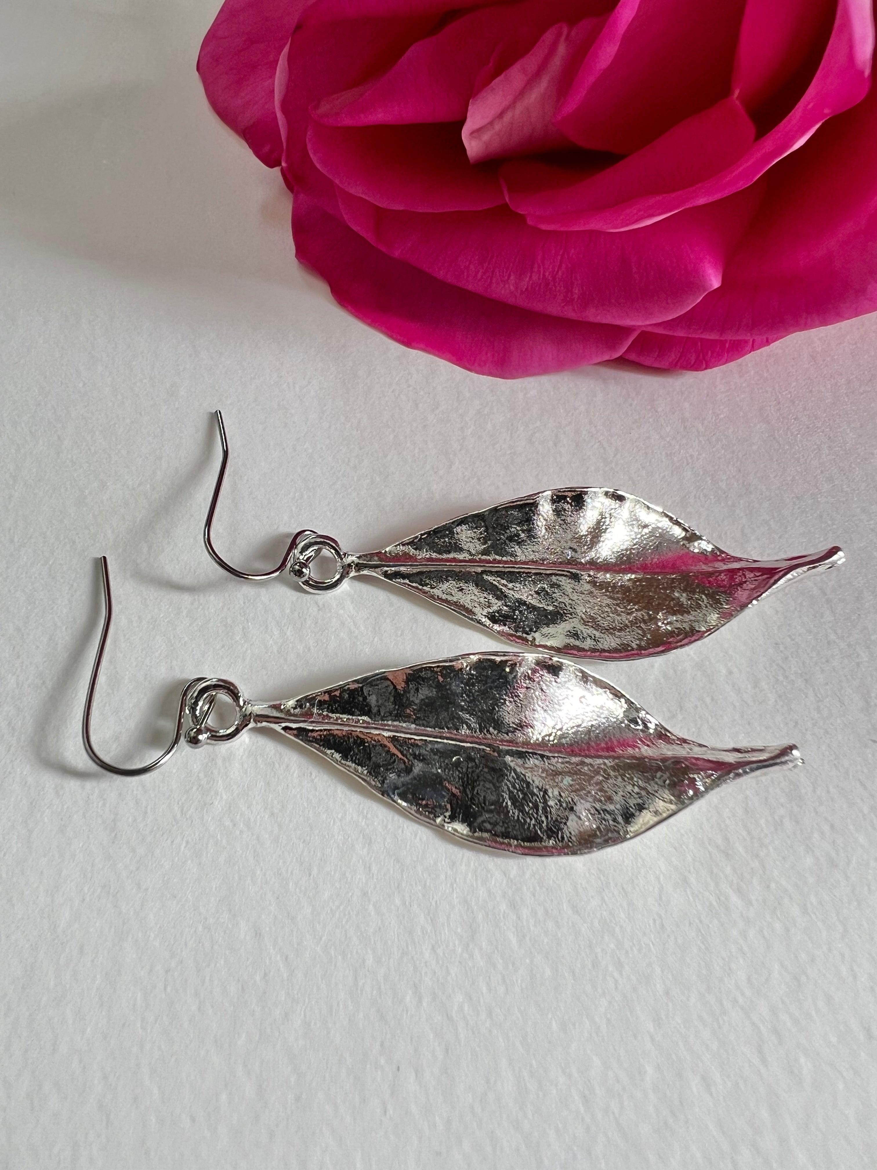 Boucles d’oreilles MALLAURY feuilles argentées - Créations Uniques - Créations Uniques