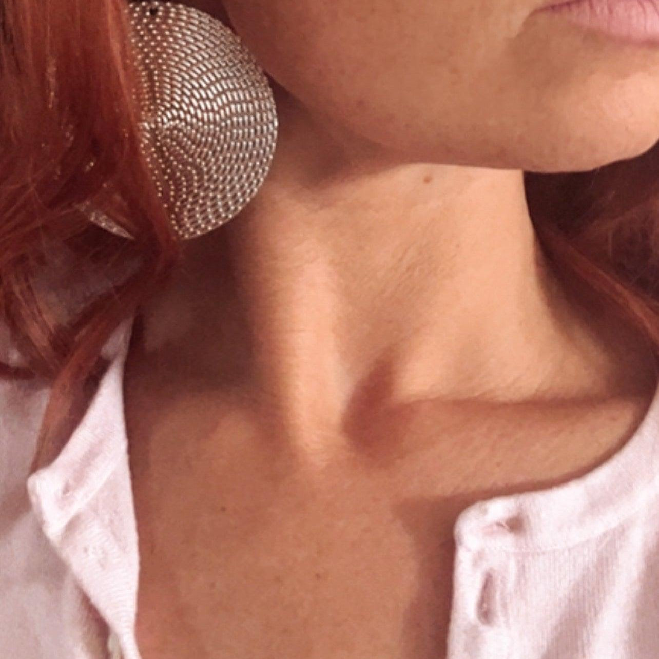 Boucles d’oreilles MARINE grands disques argentés - Créations Uniques - Créations Uniques