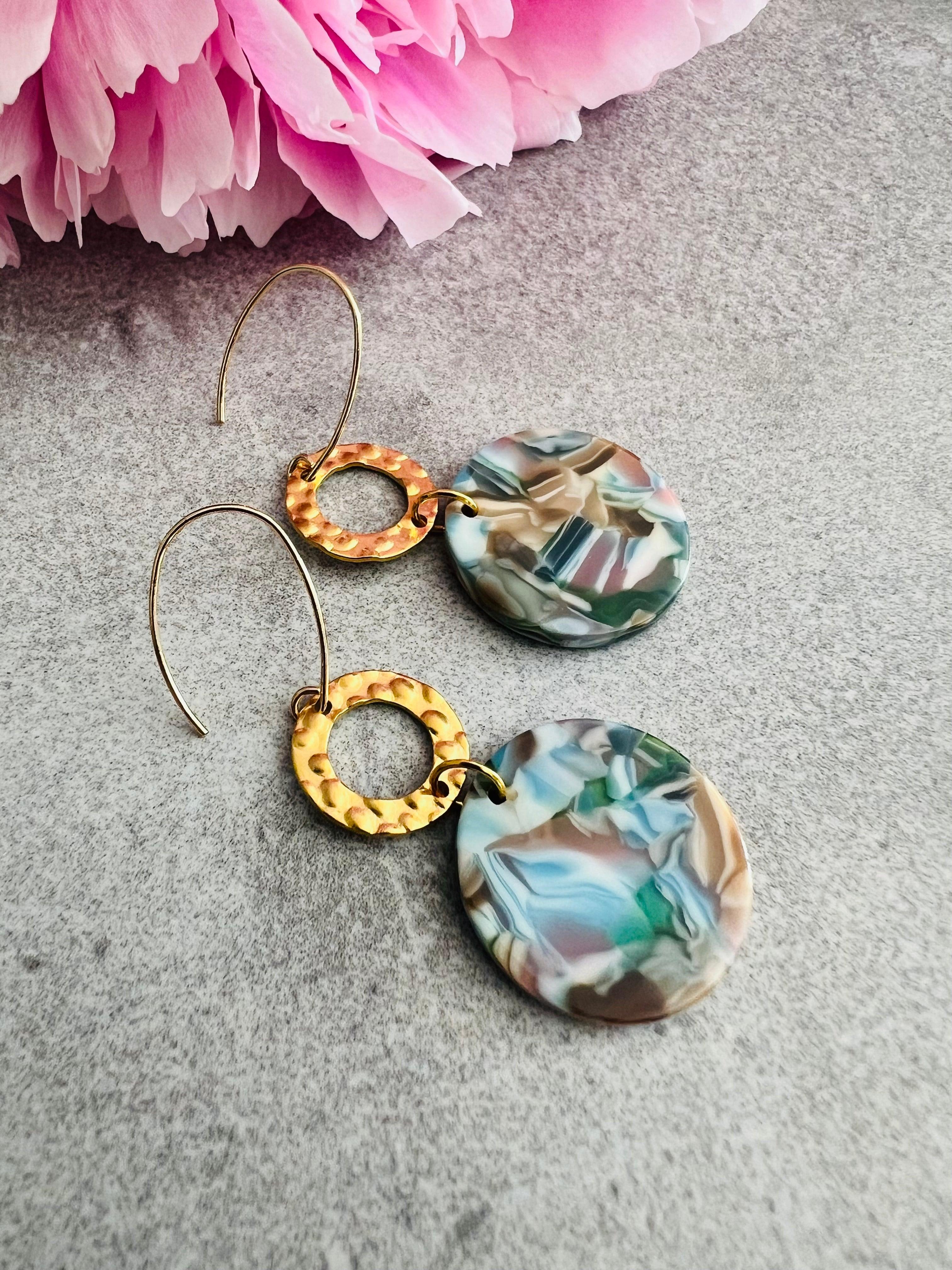 Boucles d’oreilles KRISTA résine colorée - Créations Uniques - Créations Uniques