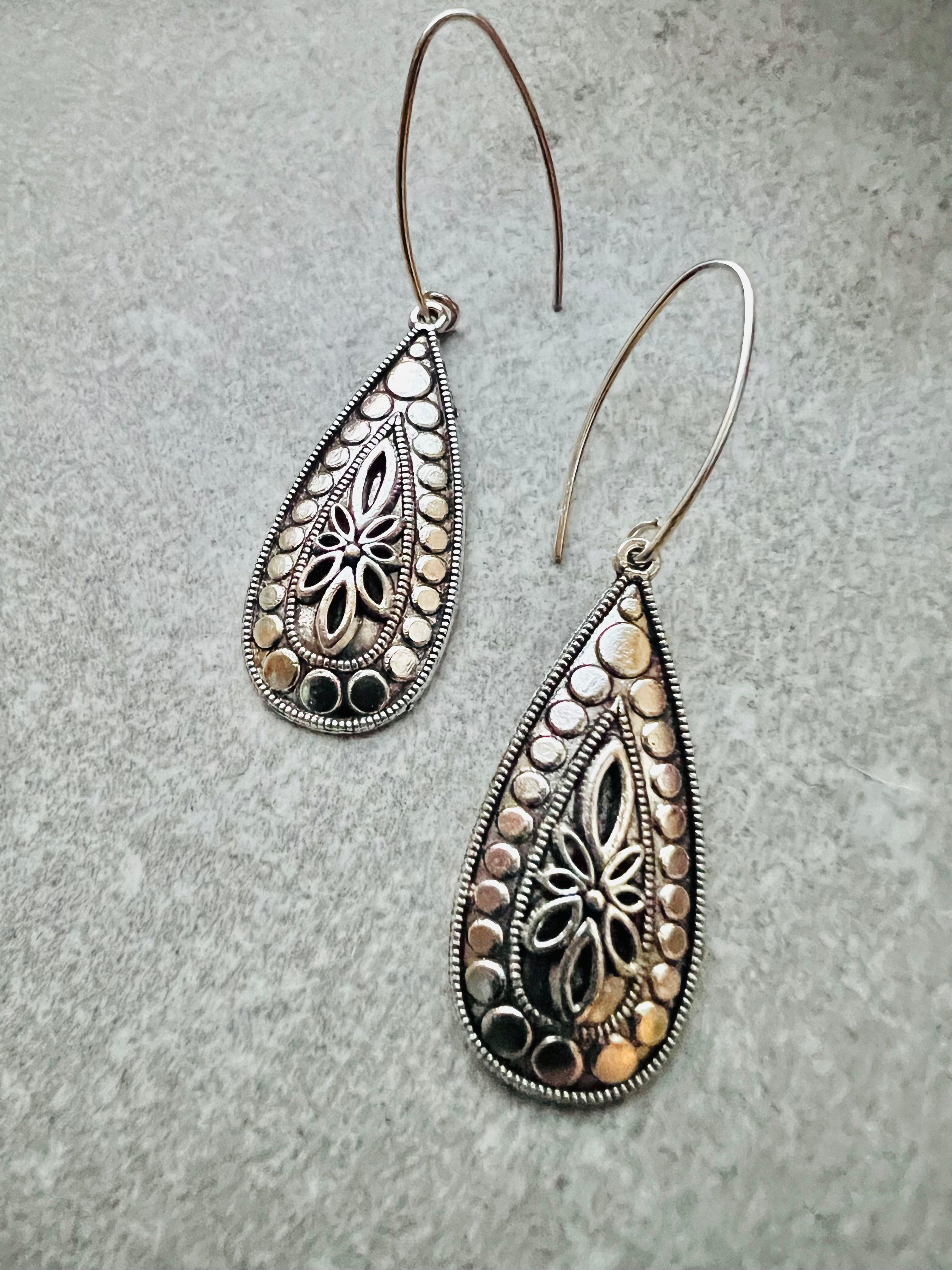 Boucles d’oreilles LORELAY gouttes argentées - Créations Uniques - Créations Uniques