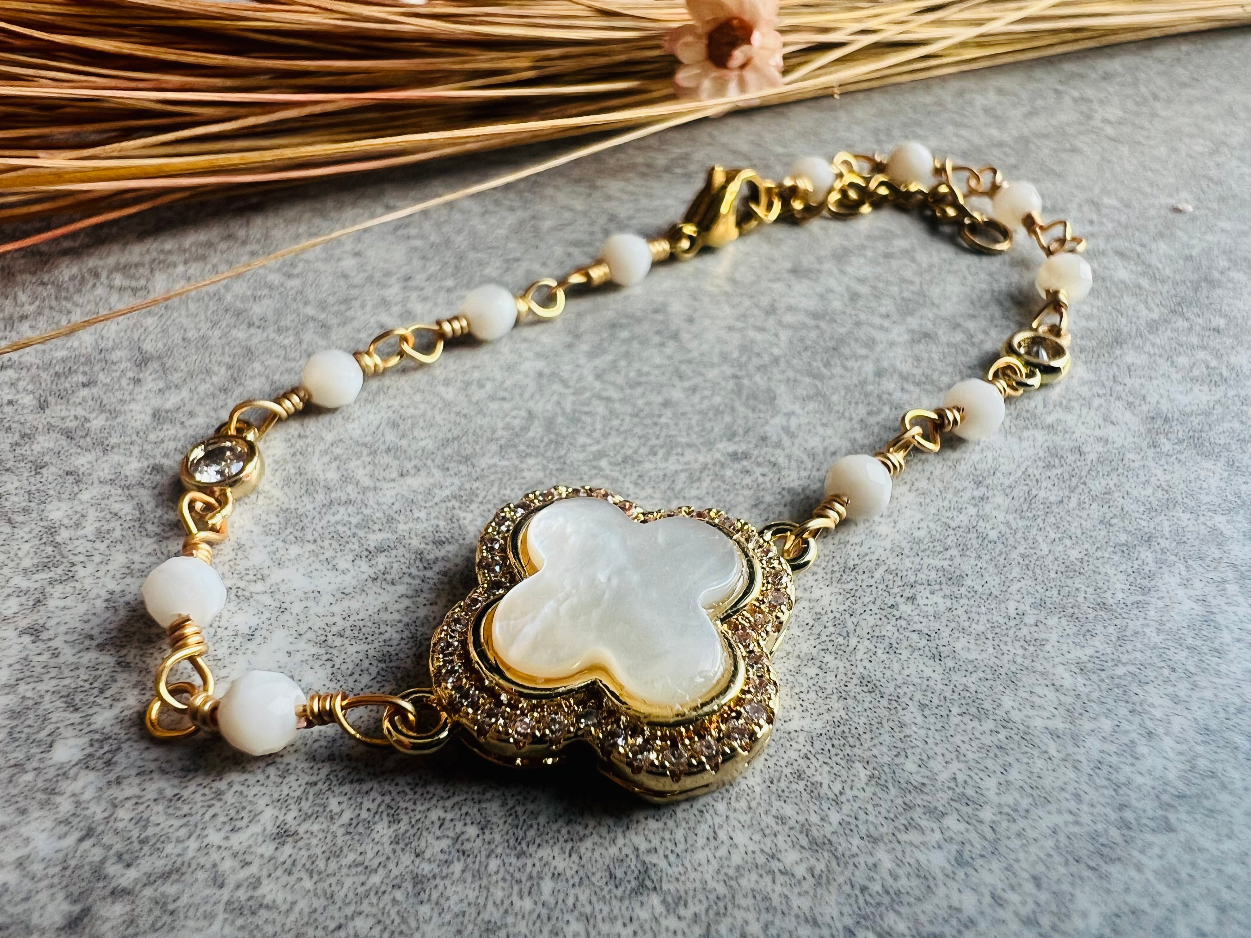 Bracelet MARTA perles blanches - Créations Uniques