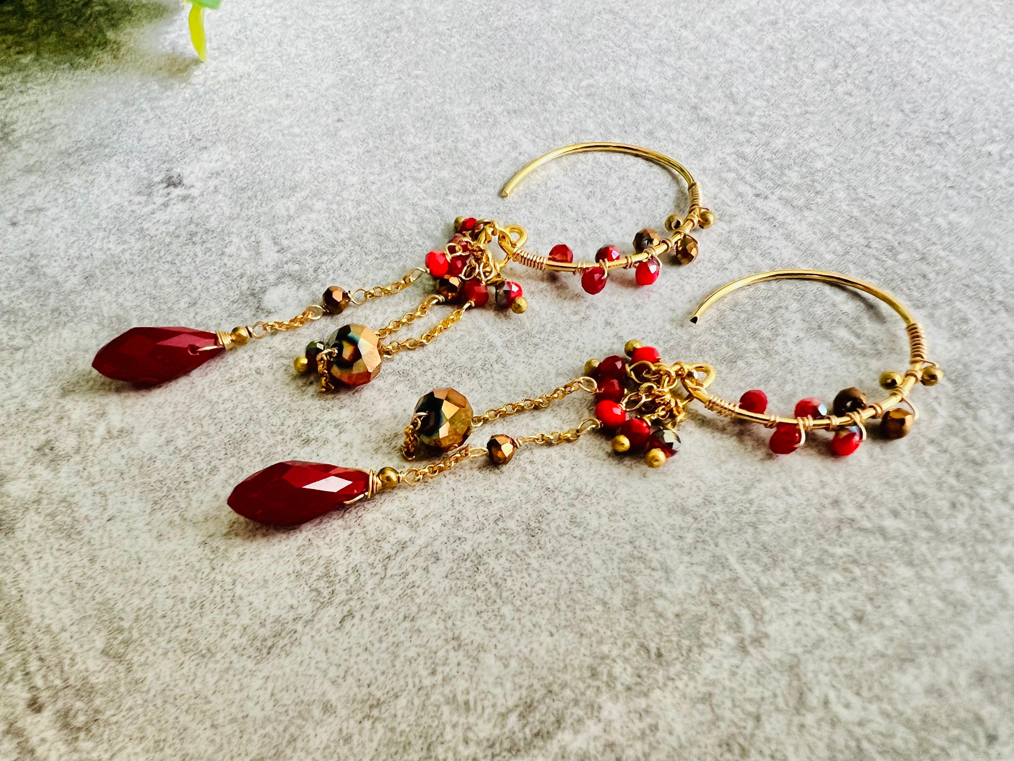 Boucles d’oreilles JOHANNA perles rouges bordeaux - Créations Uniques