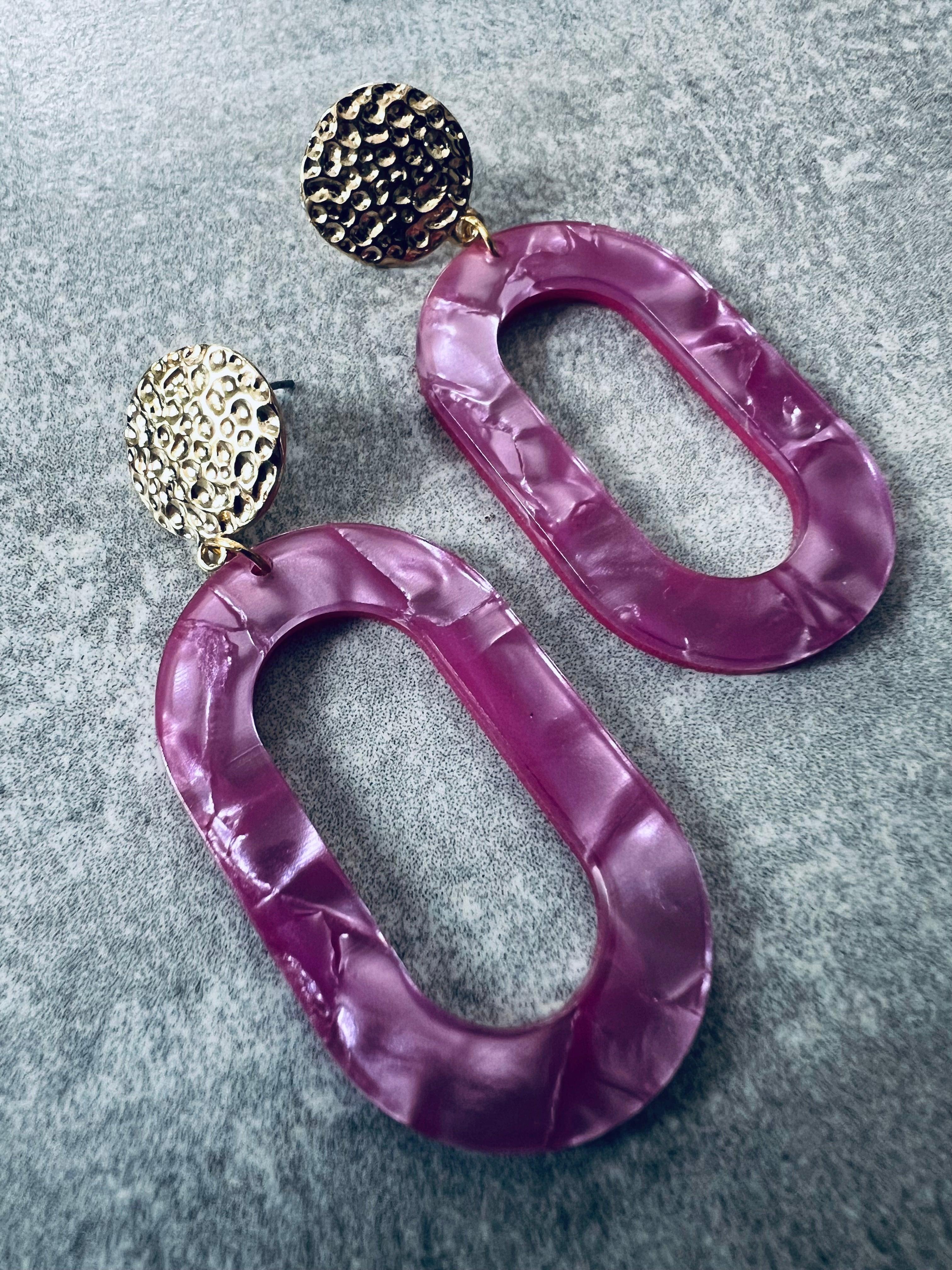 Boucles d’oreilles YOLANDE résine rose - Créations Uniques - Créations Uniques